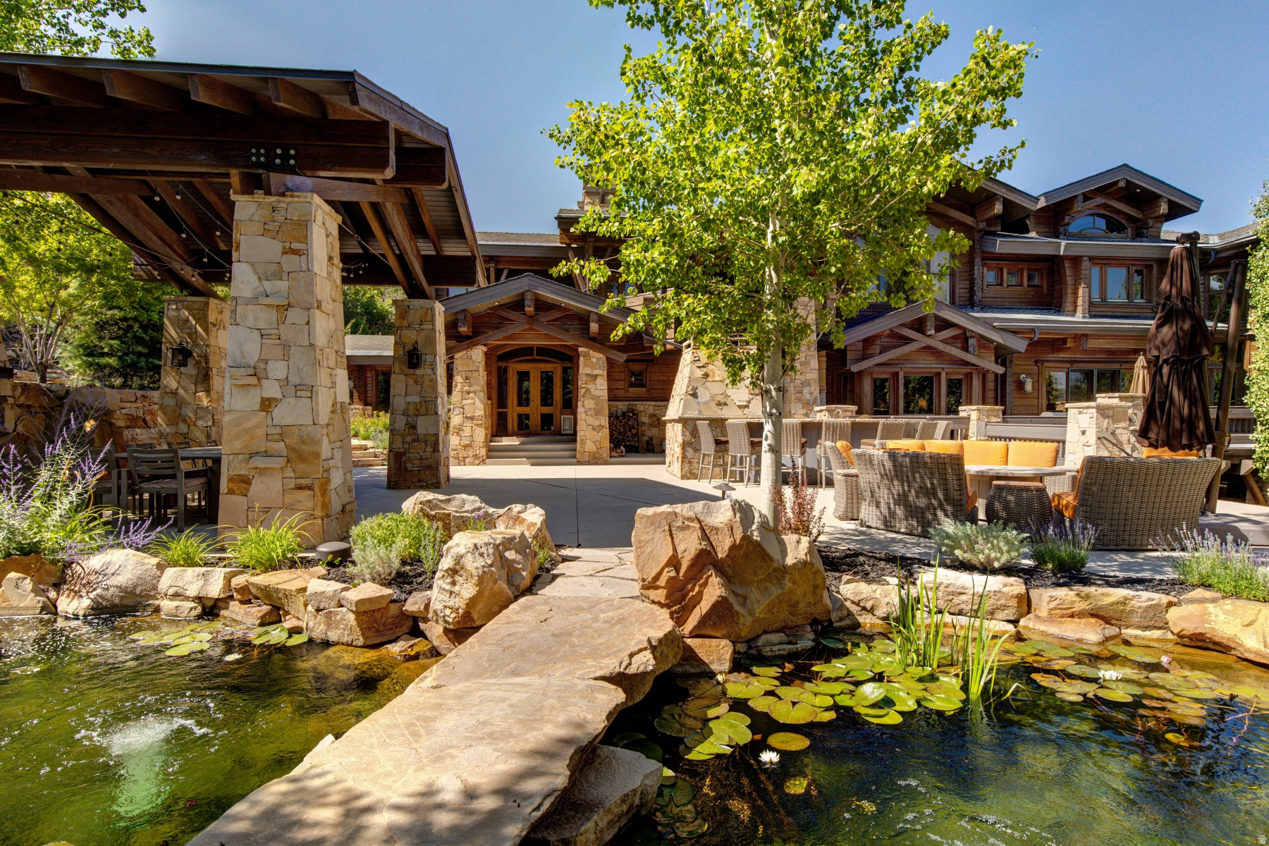 PARK MEADOWS - Residential