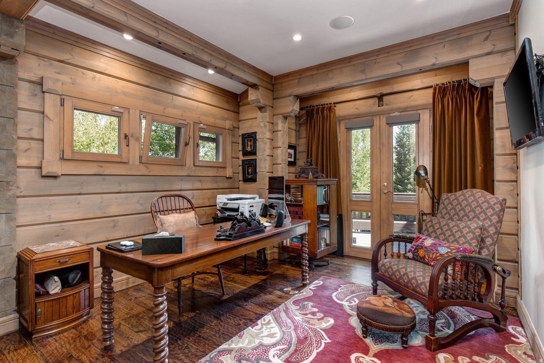PARK MEADOWS - Residential