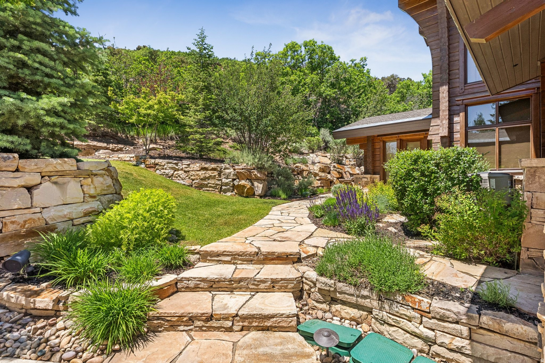 PARK MEADOWS - Residential