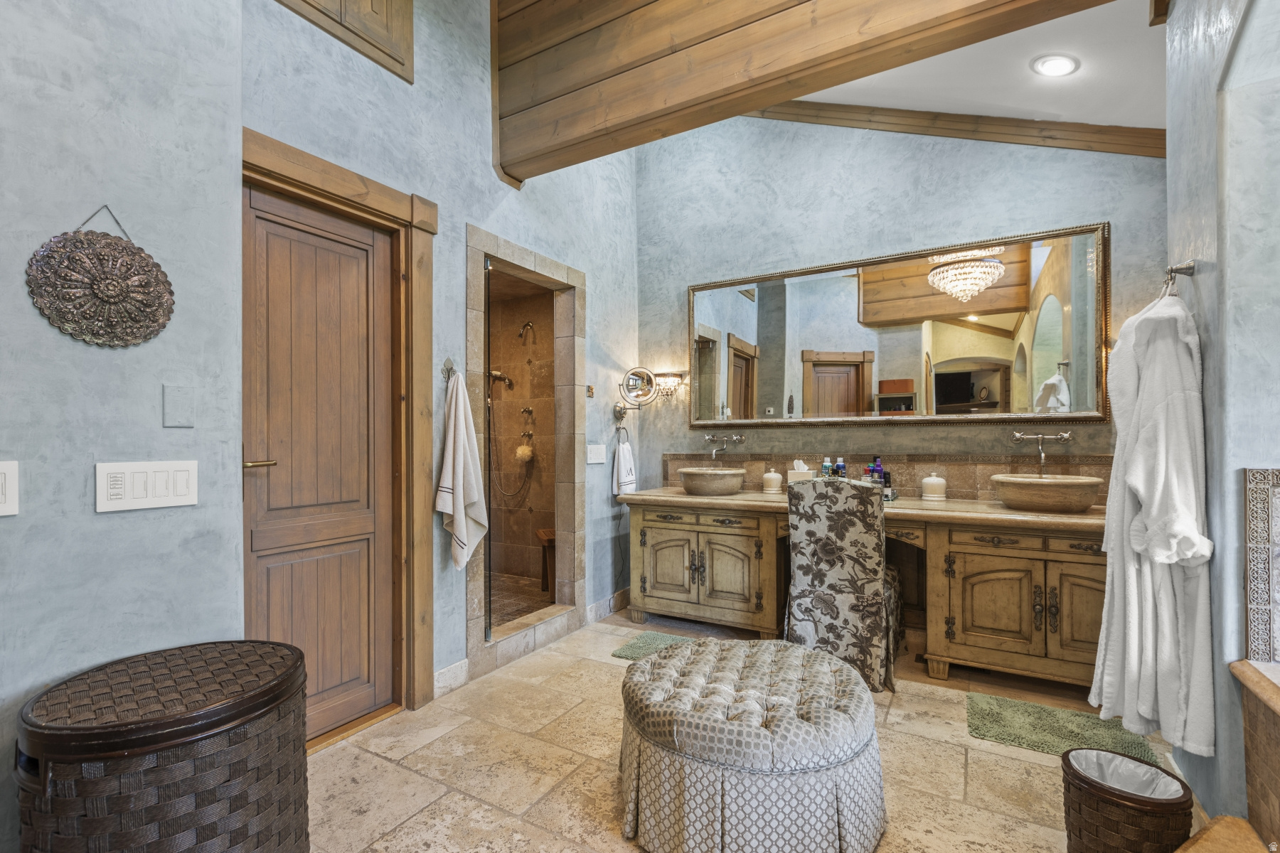 PARK MEADOWS - Residential