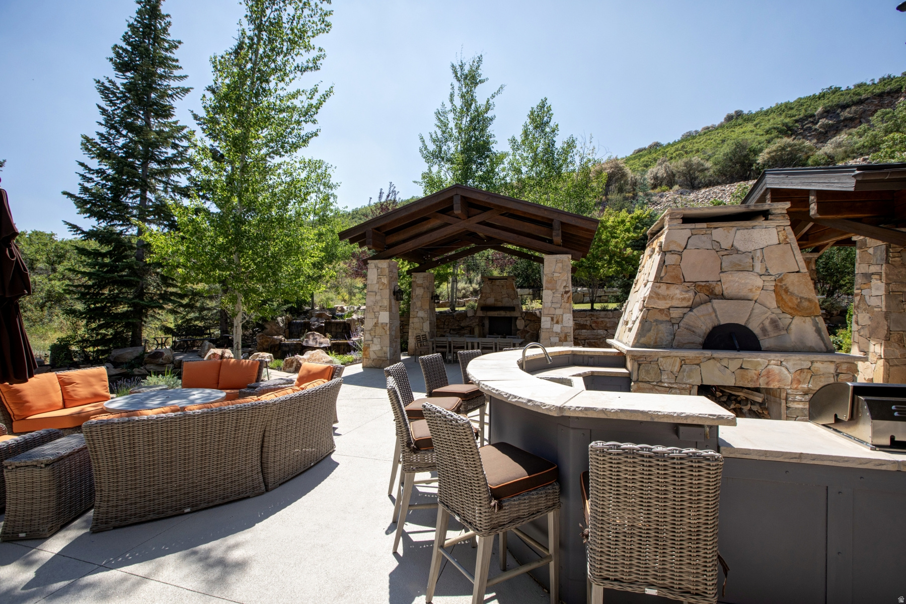PARK MEADOWS - Residential