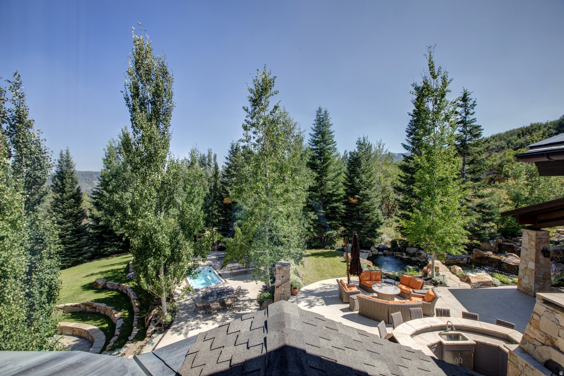 PARK MEADOWS - Residential
