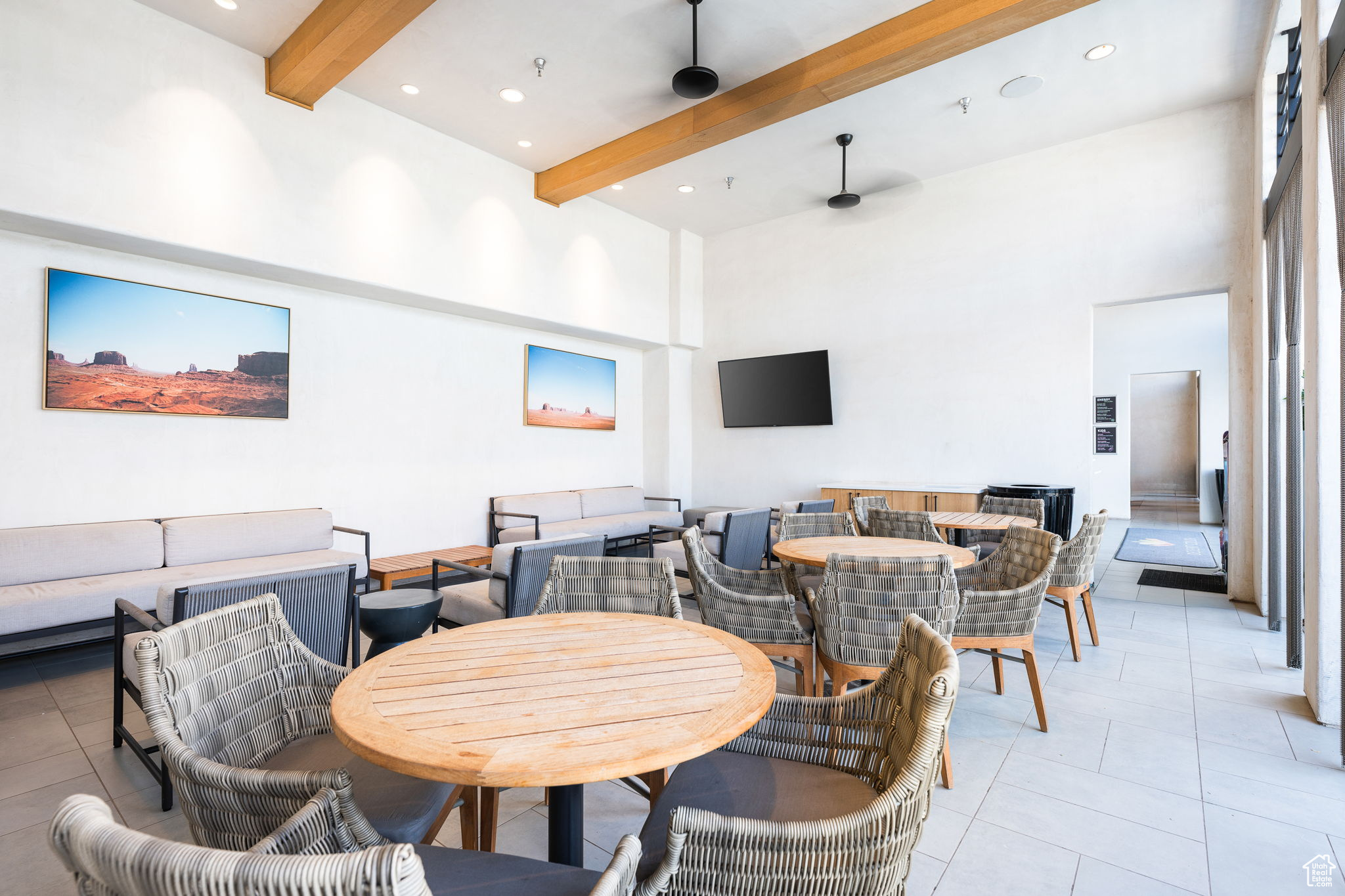COVE CONDOMINIUMS A - Residential