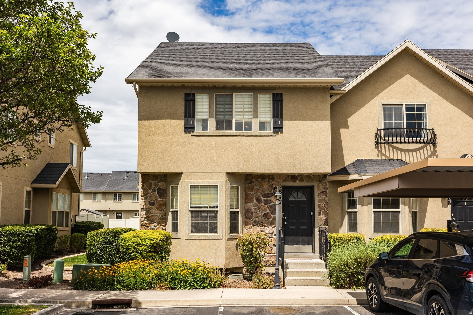TOWNHOMES AT CAMELOT VILLAGE - Residential