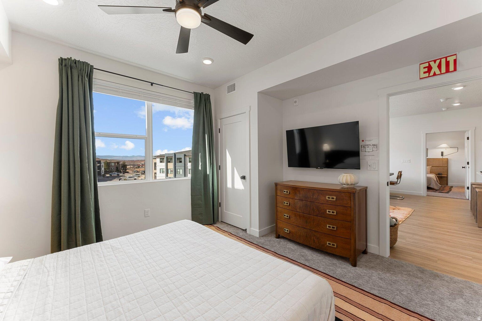 CORAL SPRINGS CONDOMINIUMS - Residential