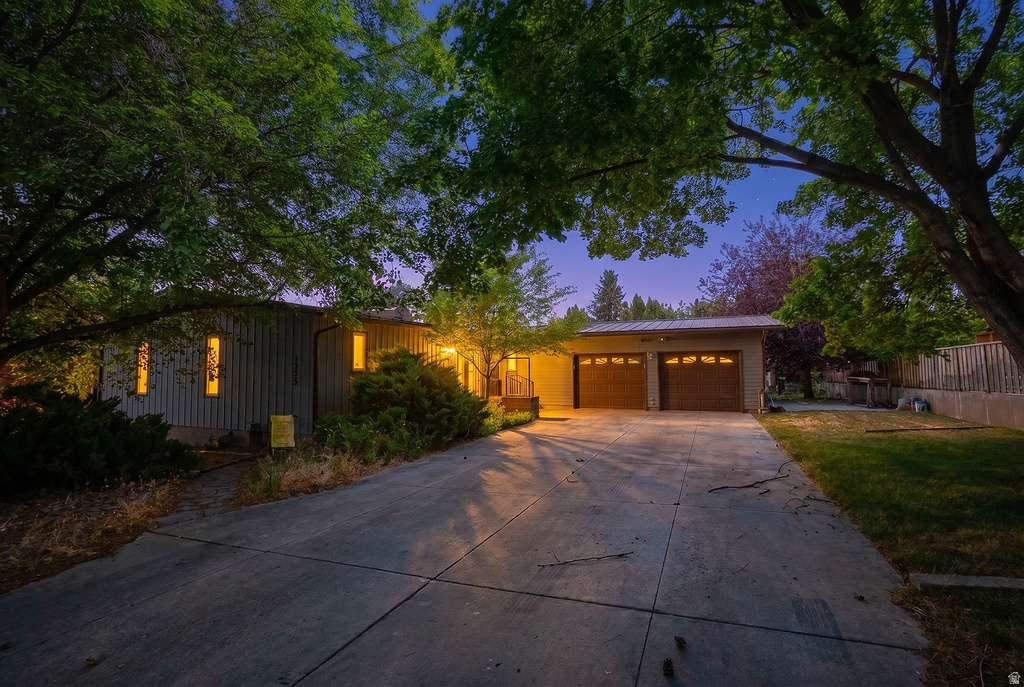 MOUNTAIN SHADOWS - Residential