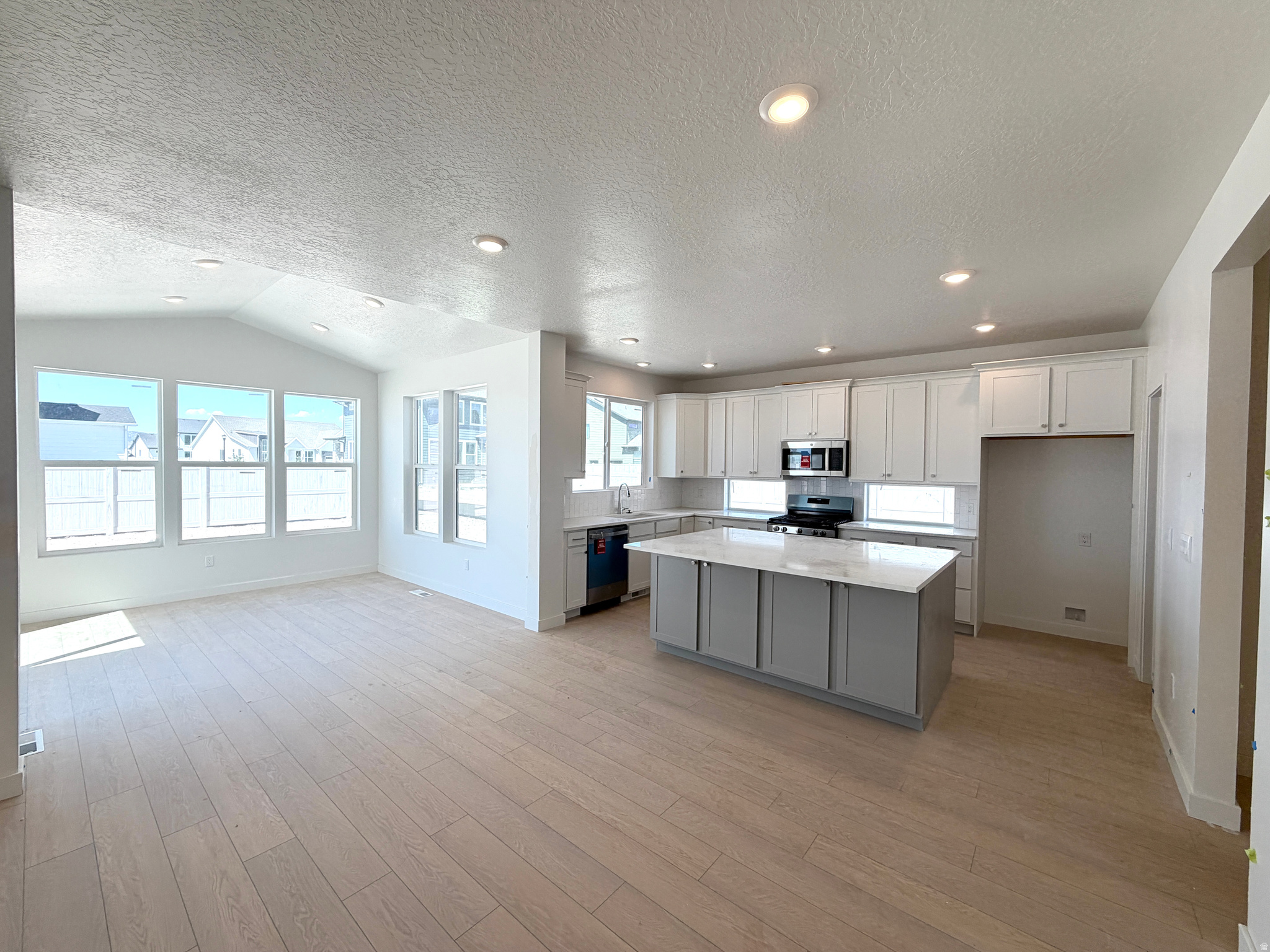 FIREFLY - Residential