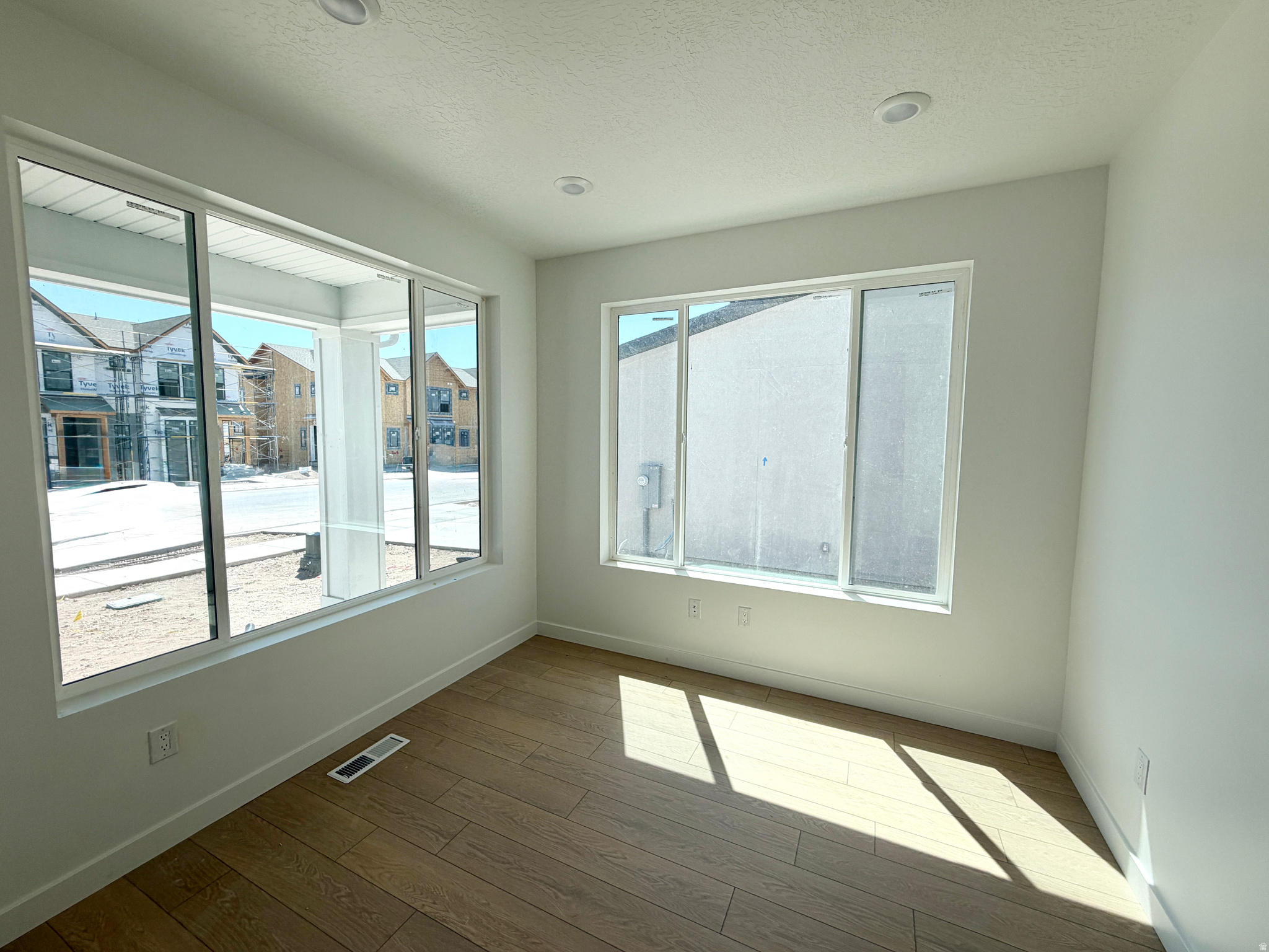 FIREFLY - Residential