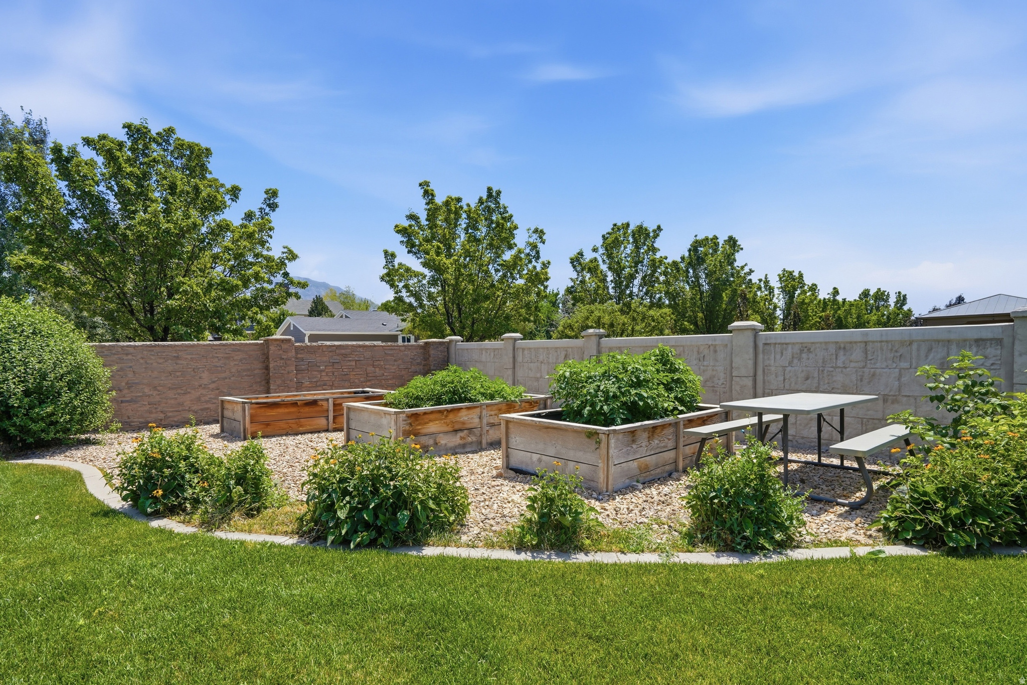 RIDGE - Residential