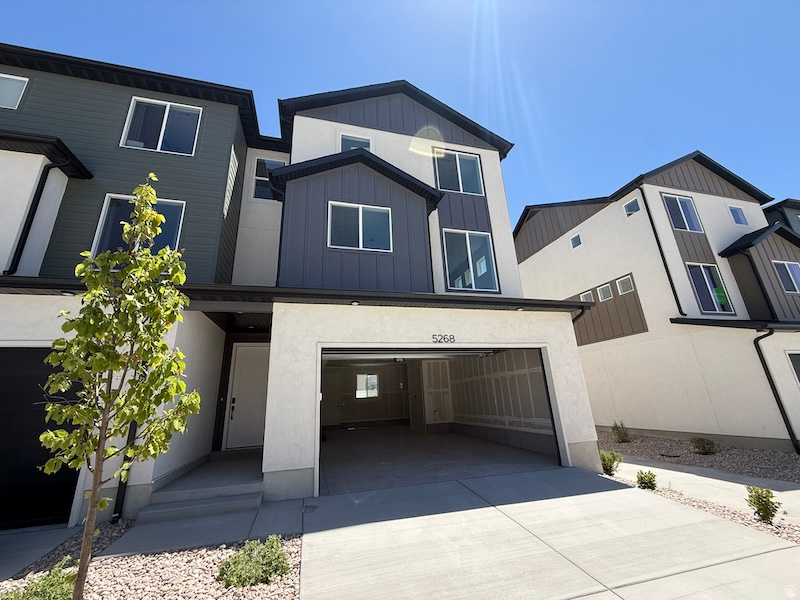 TOWNS AT BRYLEE FARMS - Residential