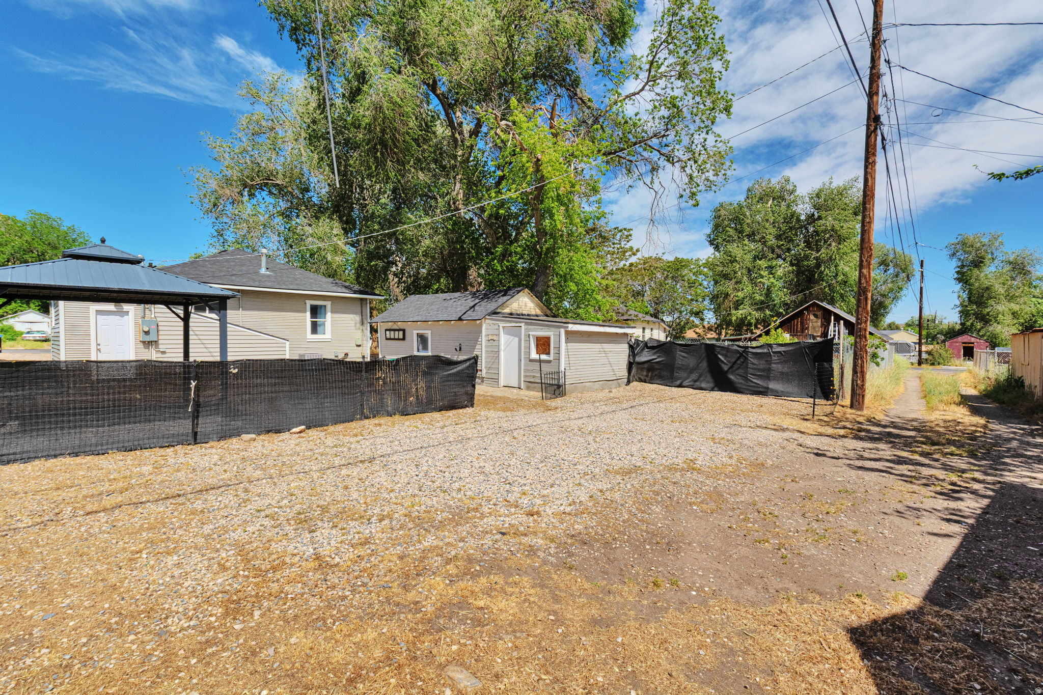 CHAMBERS PARK - Residential