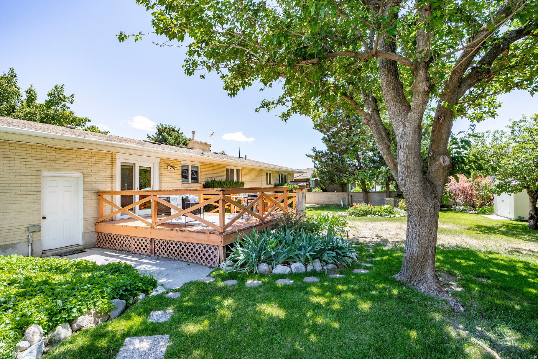 AMERICAN VILLA - Residential