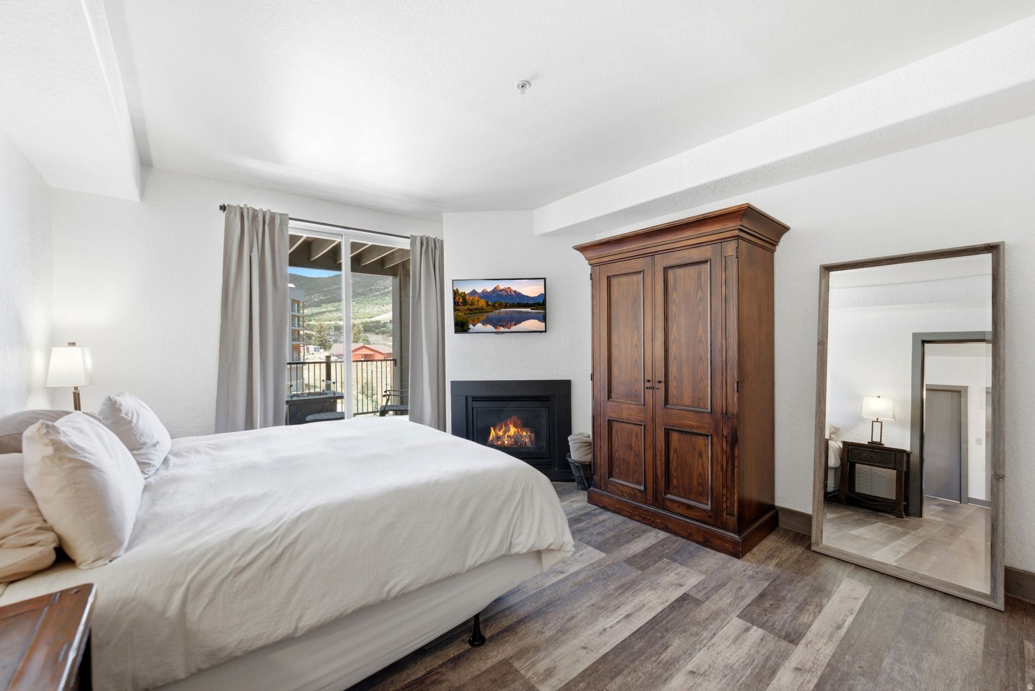 SILVERADO LODGE CONDOMINIUM - Residential
