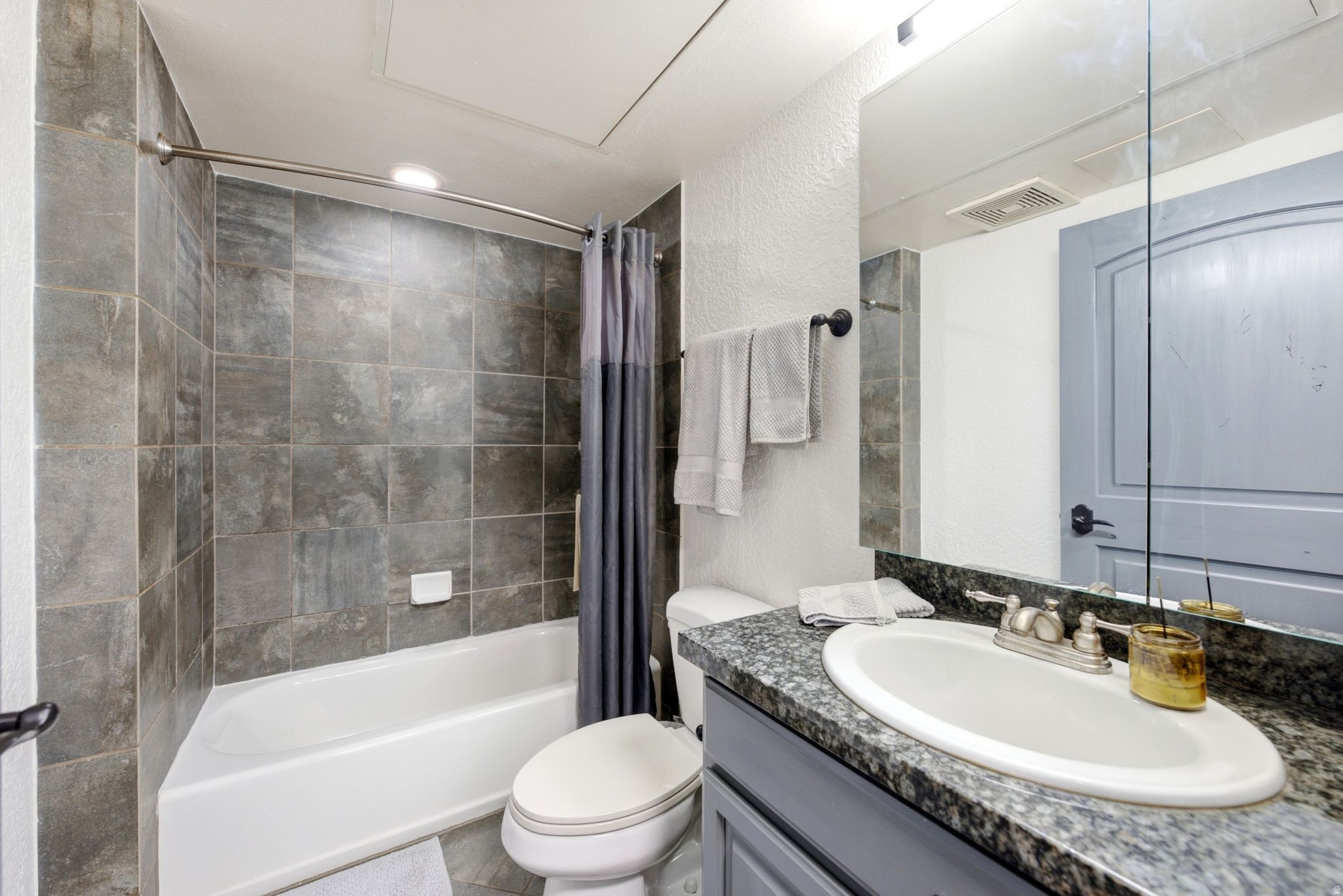 SILVERADO LODGE CONDOMINIUM - Residential