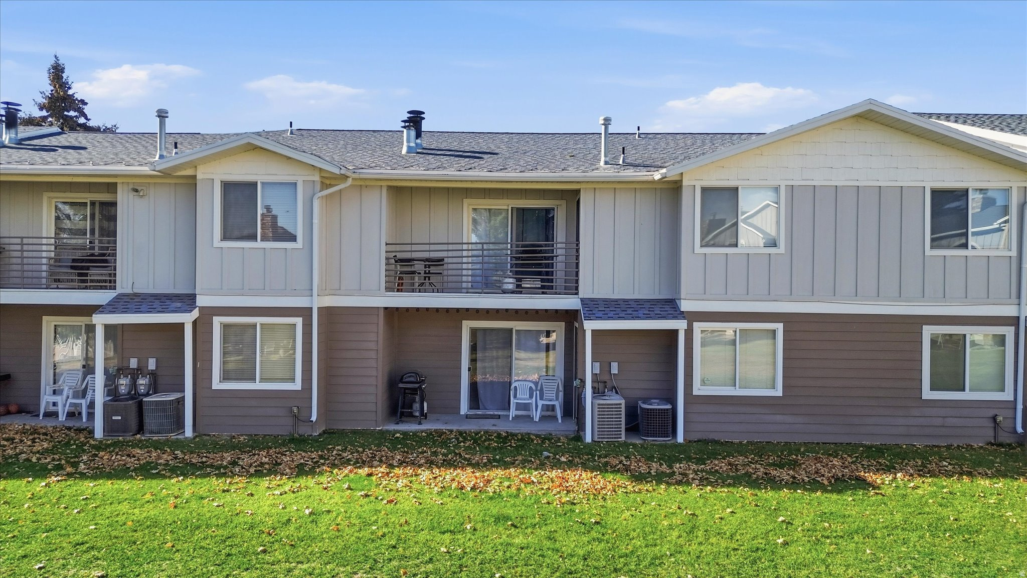 HARBOR VILLAGE - Residential