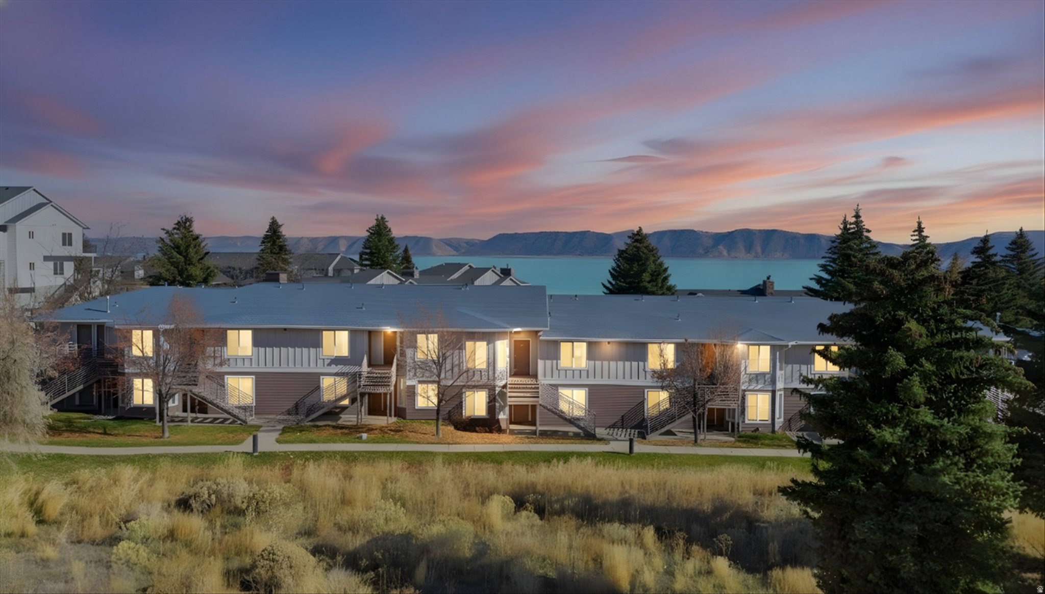 HARBOR VILLAGE - Residential