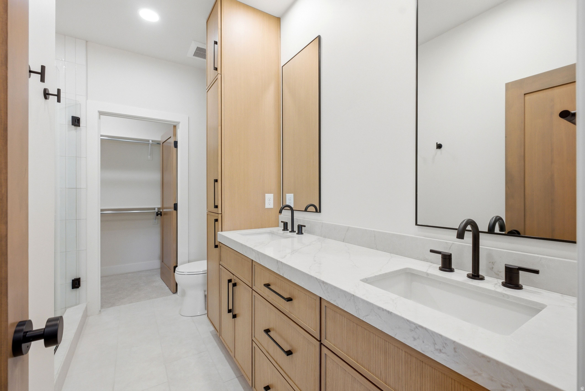 STUDIO CROSSING TOWNHOMES - Residential