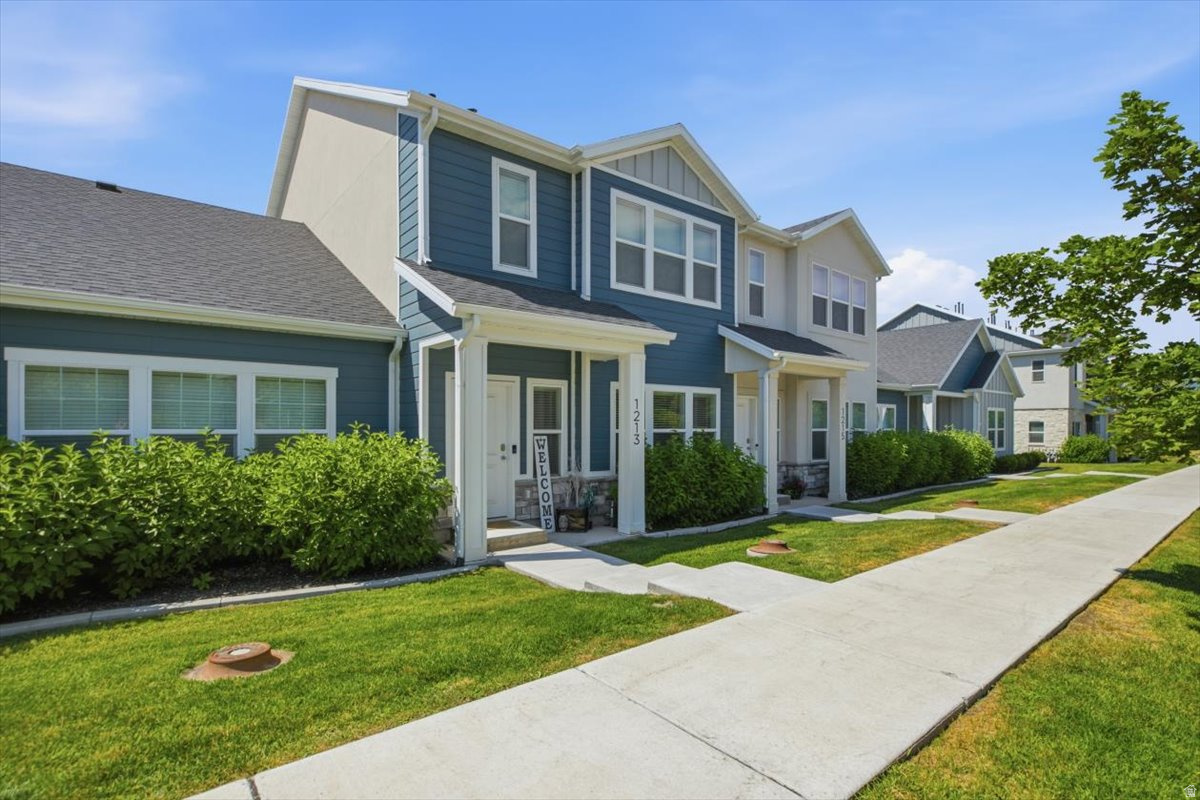 WOODMORE POINTE SUBDV - Residential