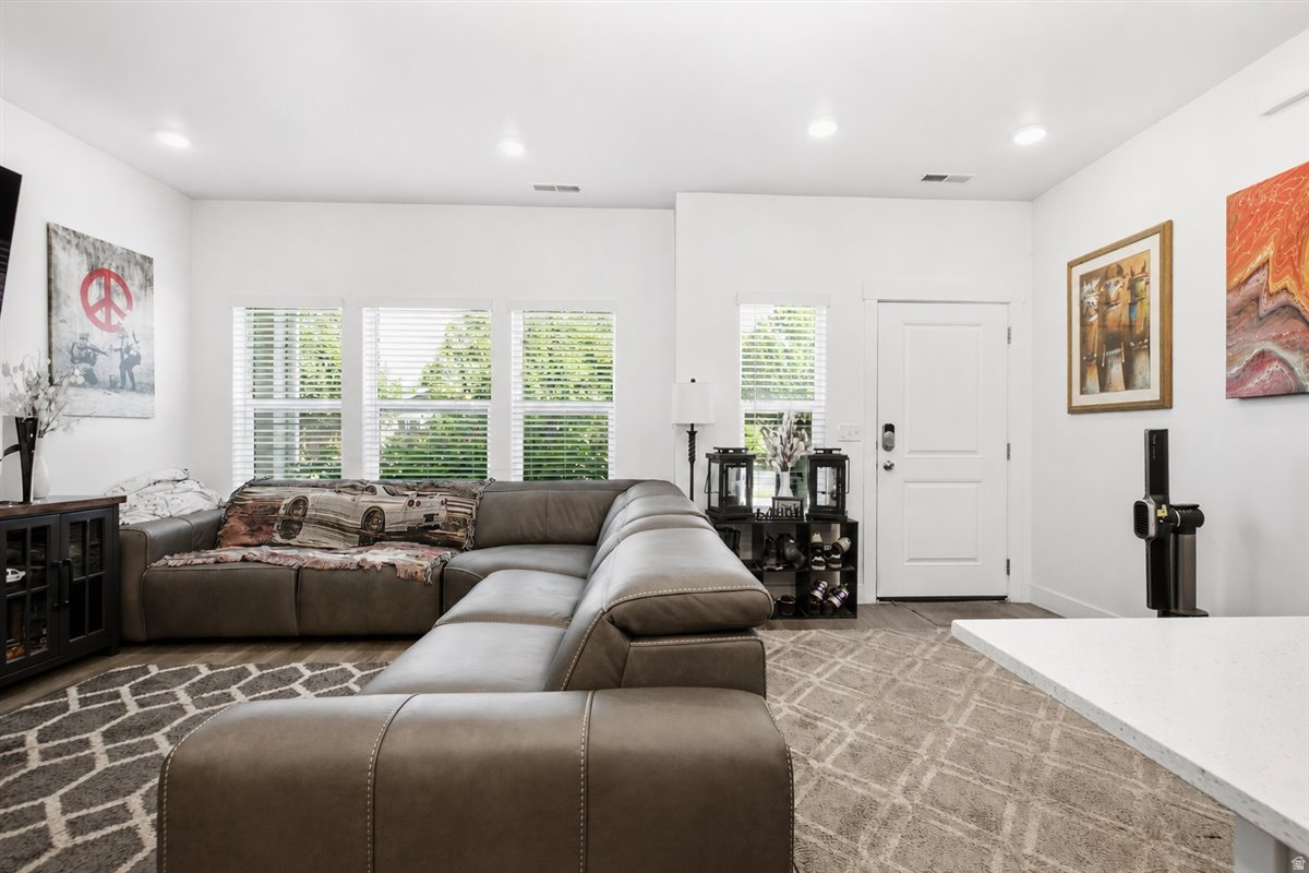WOODMORE POINTE SUBDV - Residential