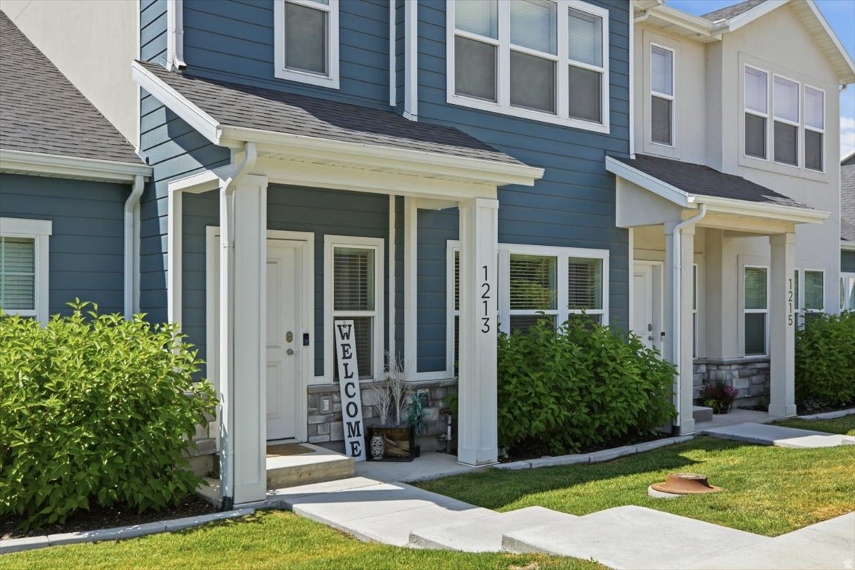 WOODMORE POINTE SUBDV - Residential