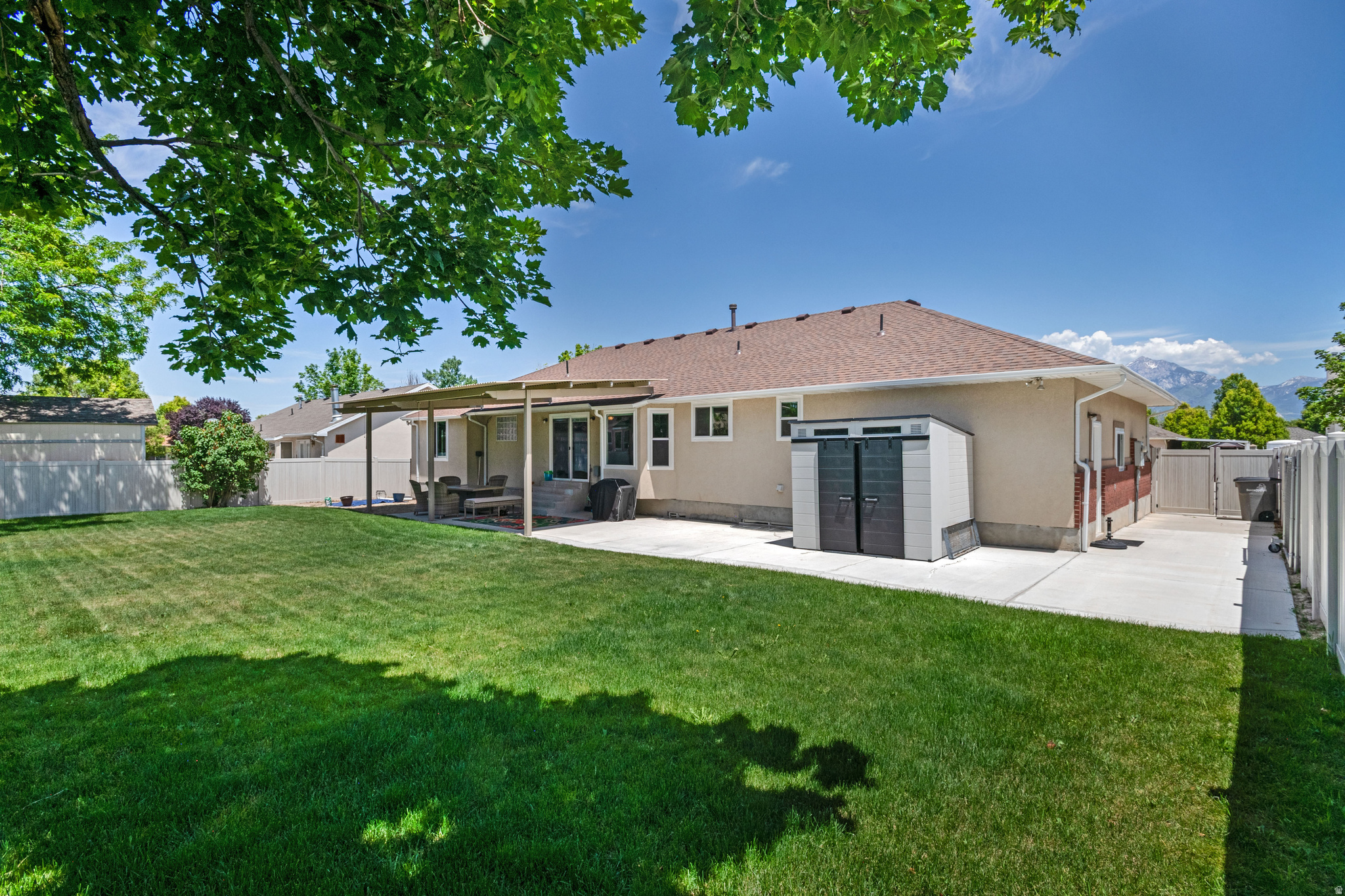 COUNTRY PARK LOT 128 - Residential