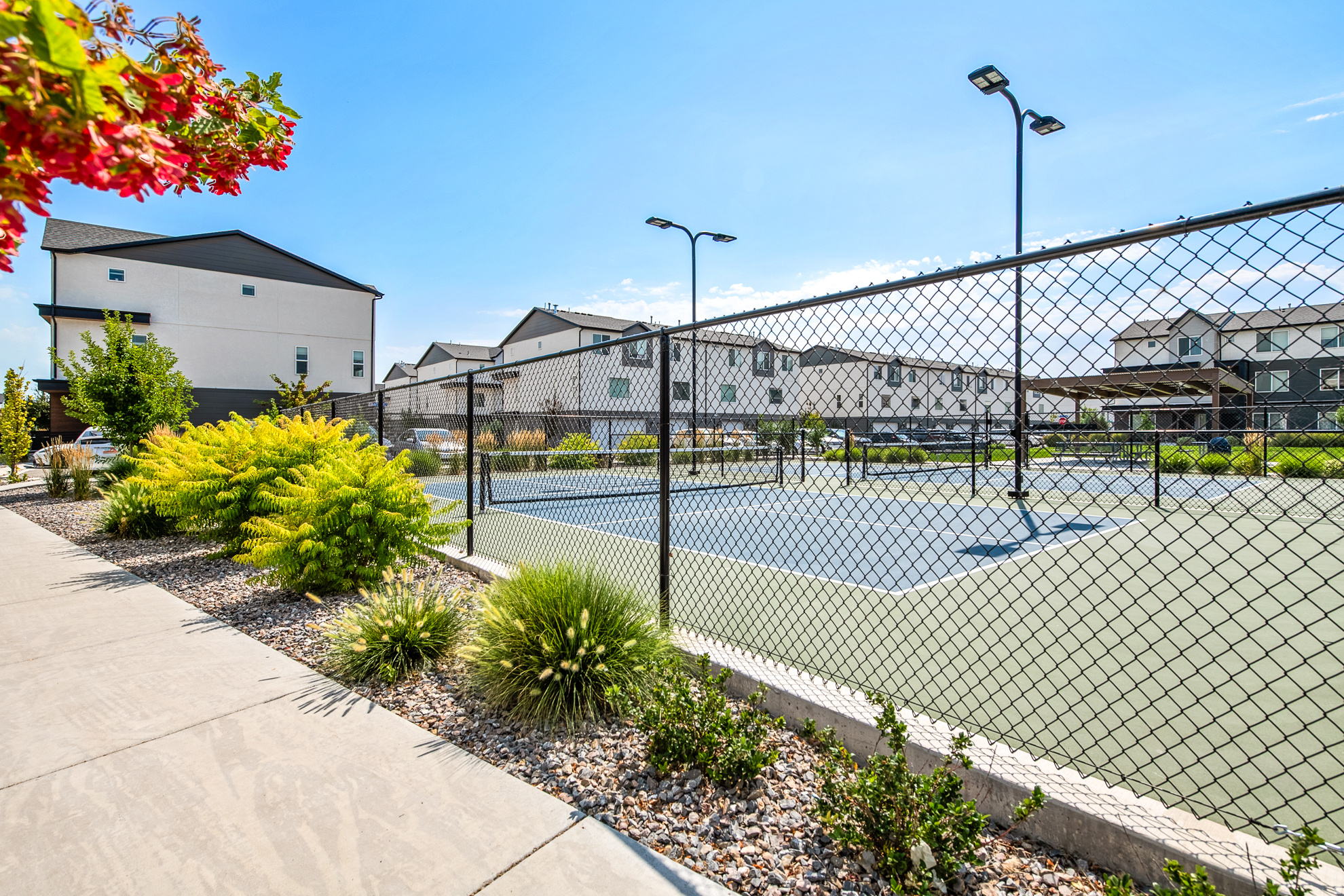 EDGEWATER - Residential
