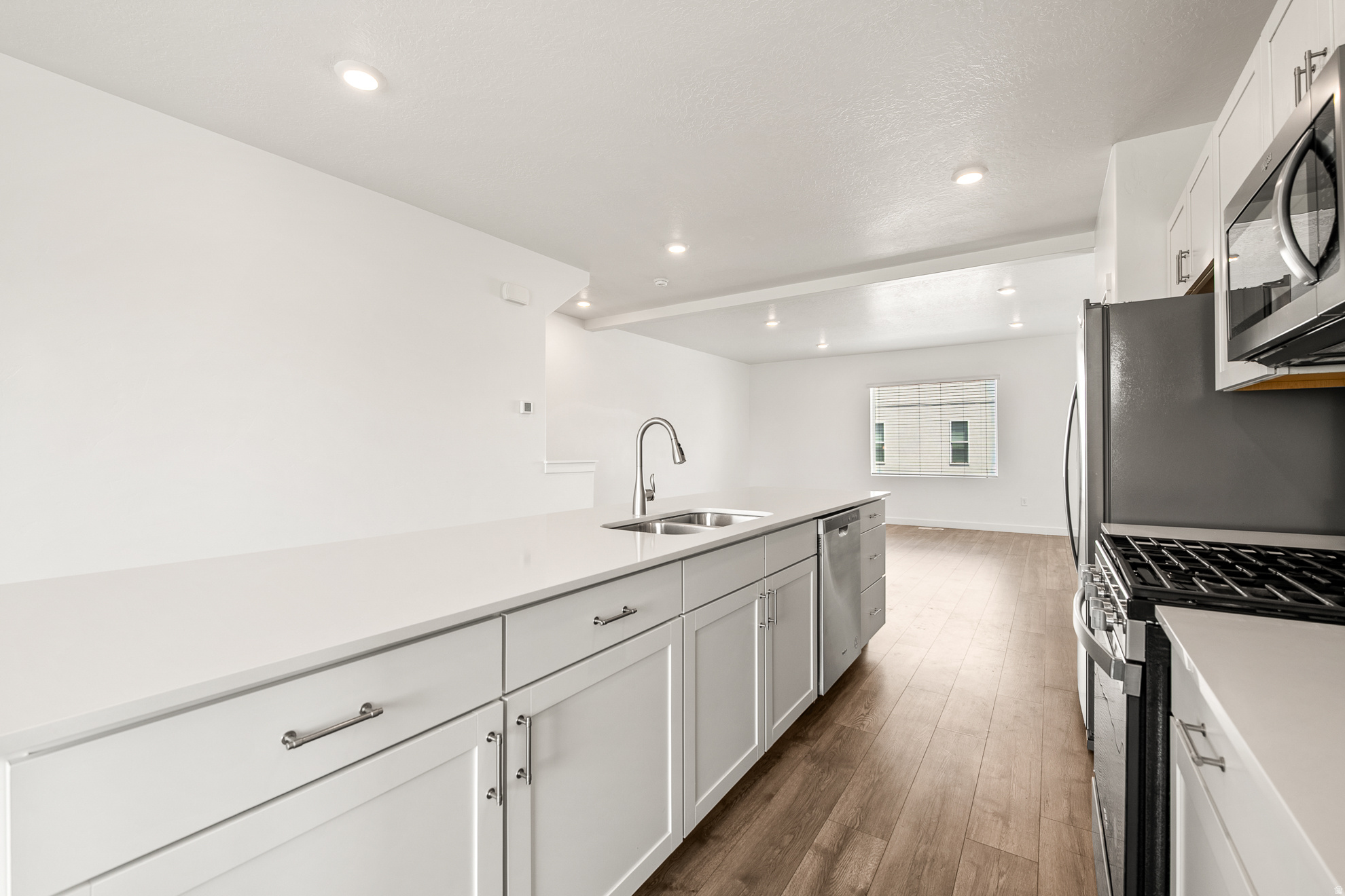 EDGEWATER - Residential