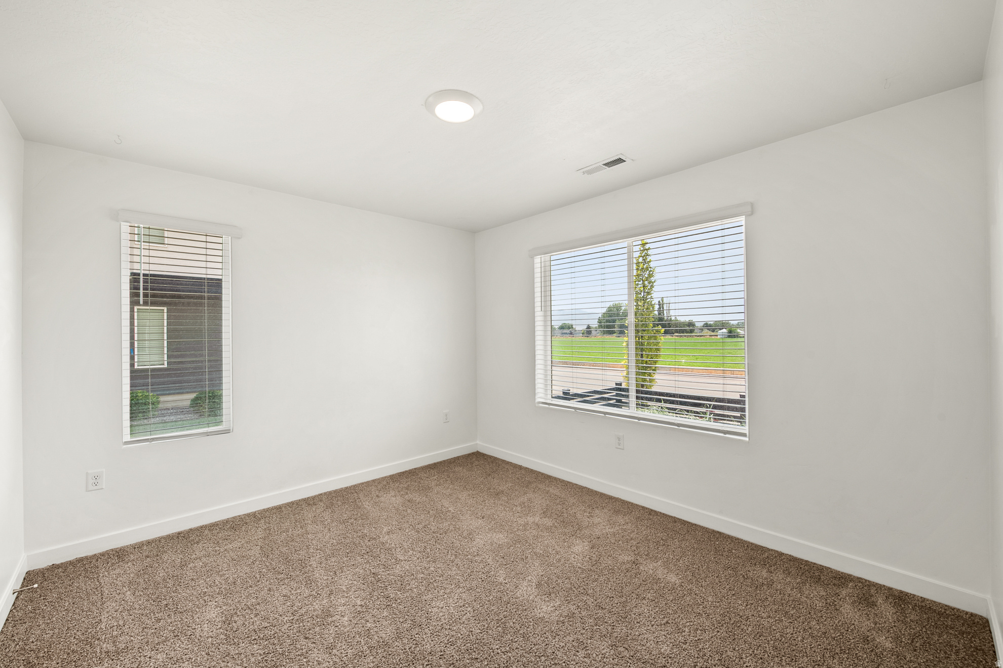 EDGEWATER - Residential