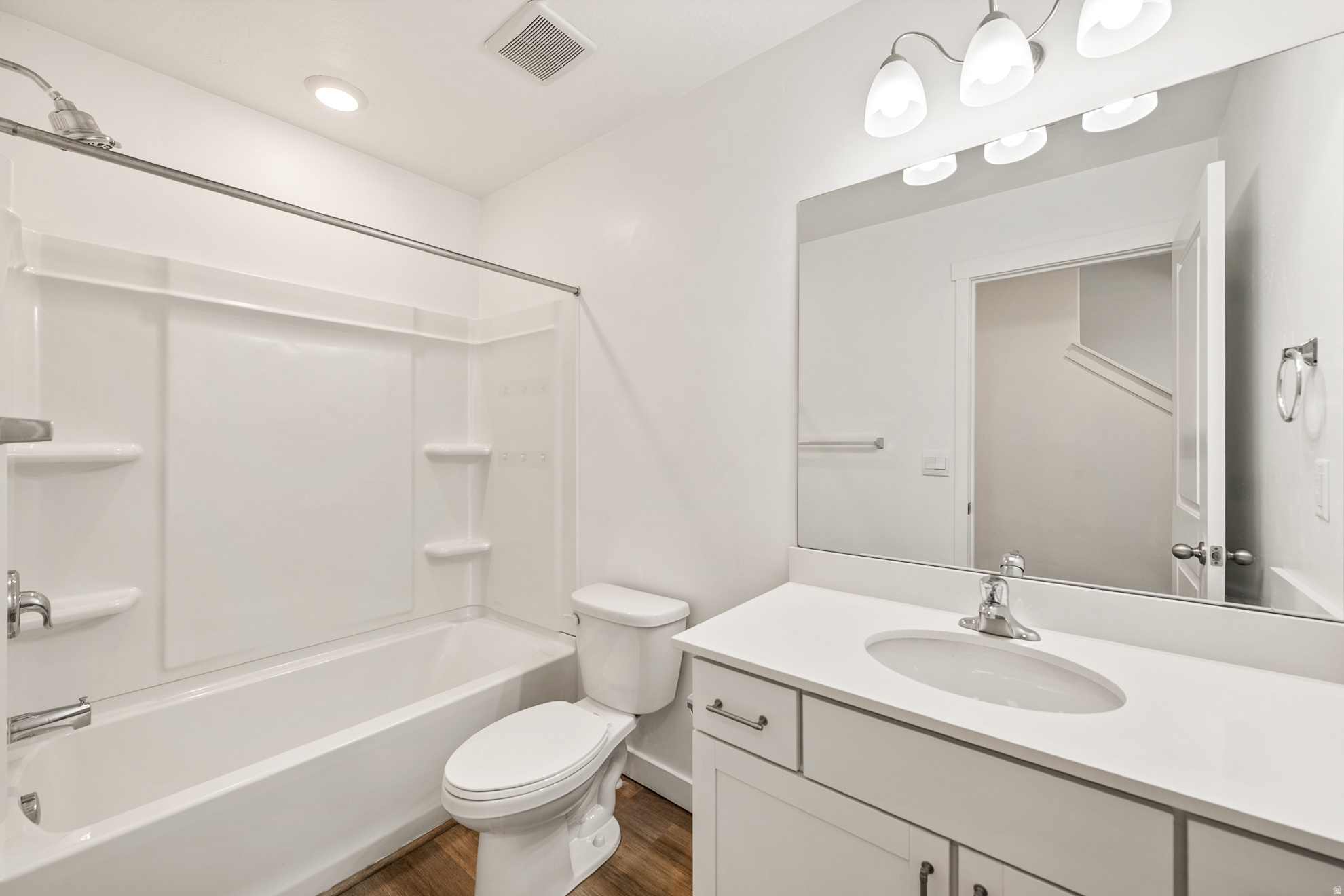 EDGEWATER - Residential