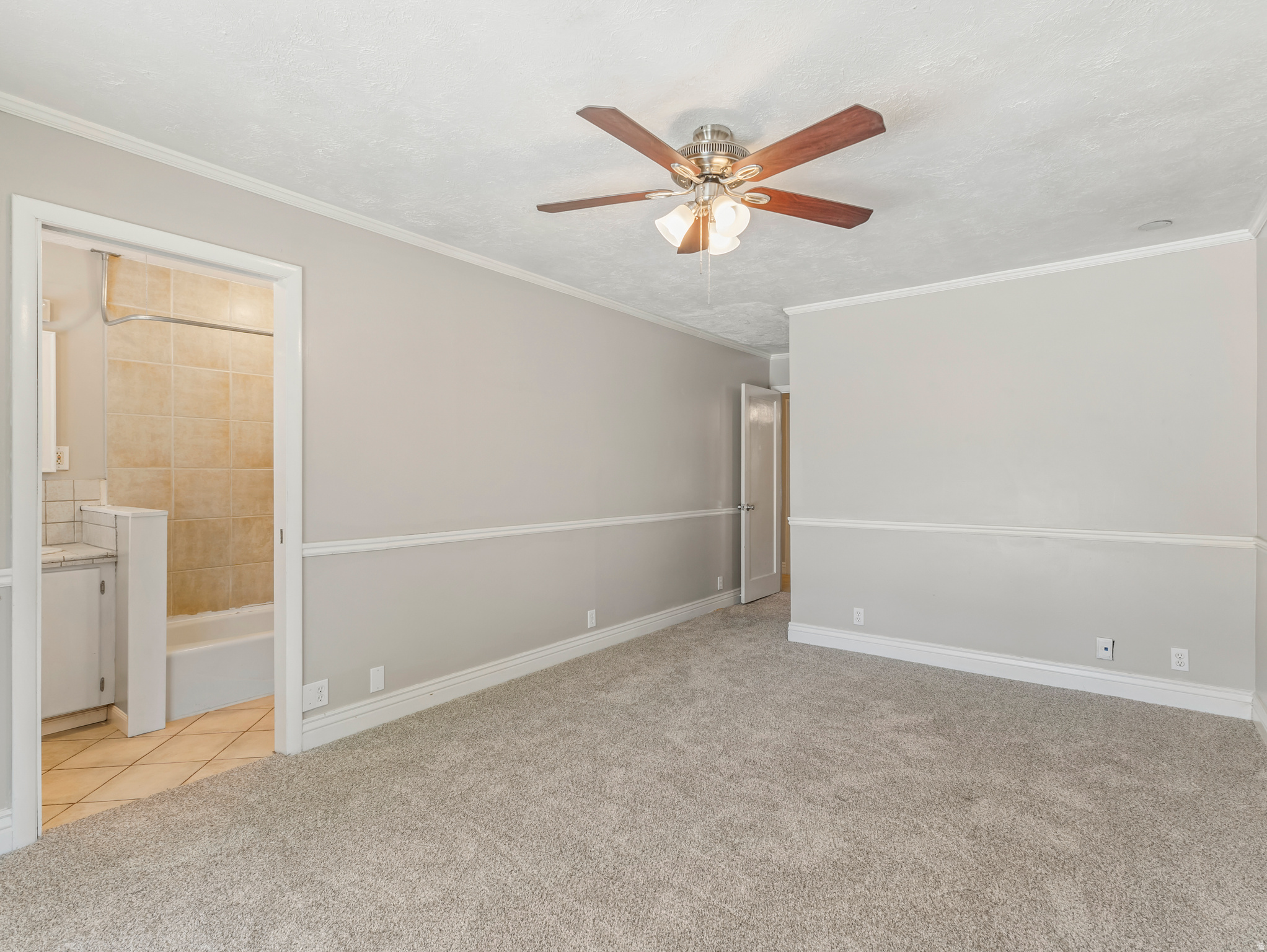 RANDALL WAY - Residential