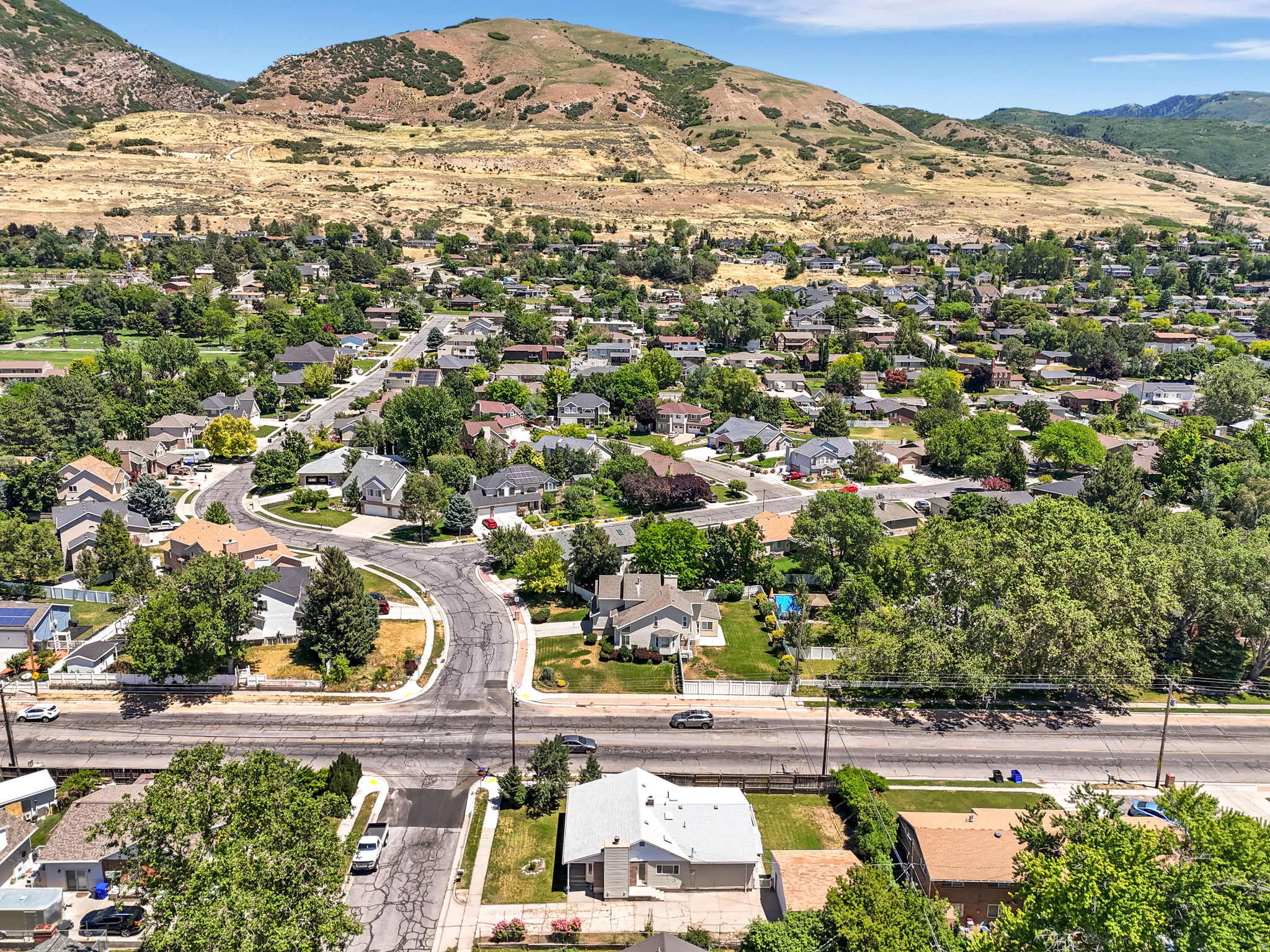 RANDALL WAY - Residential
