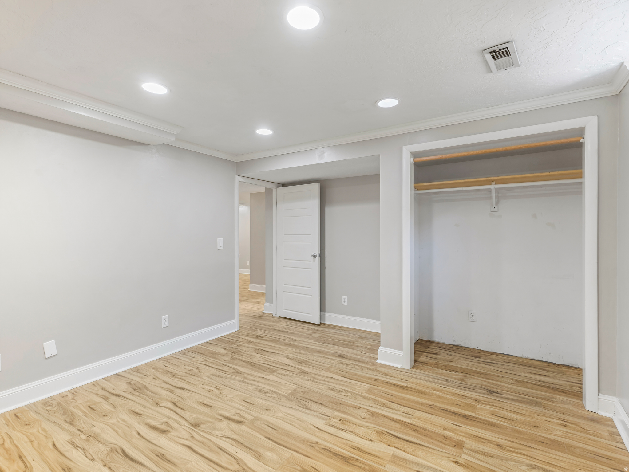 RANDALL WAY - Residential