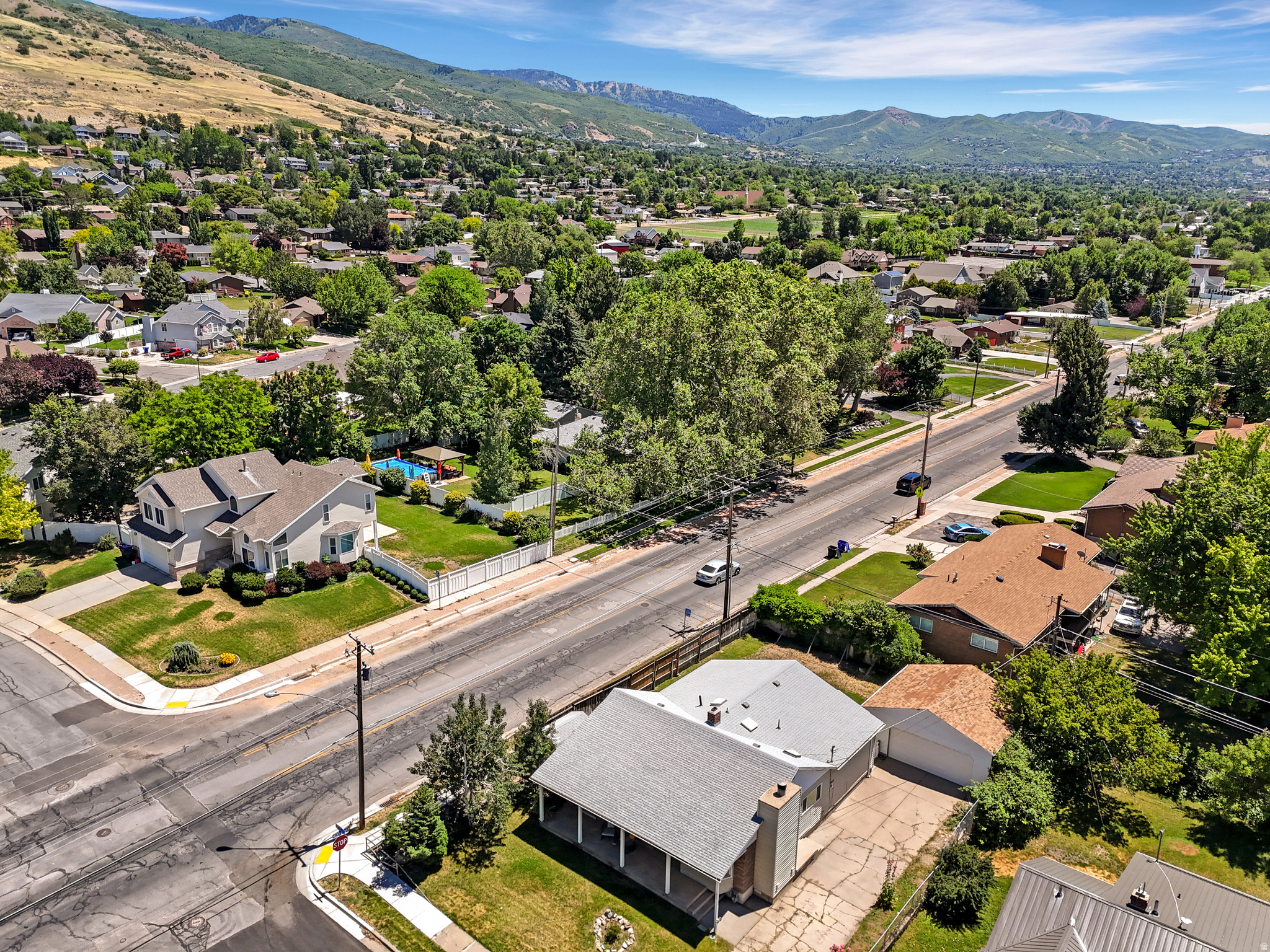 RANDALL WAY - Residential
