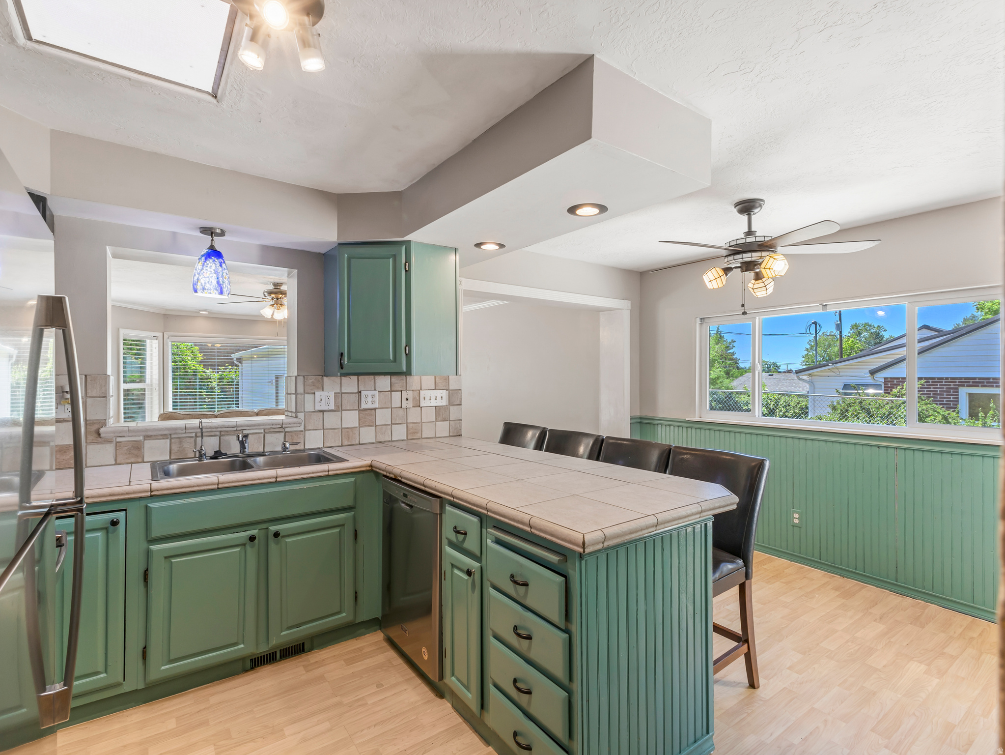 RANDALL WAY - Residential