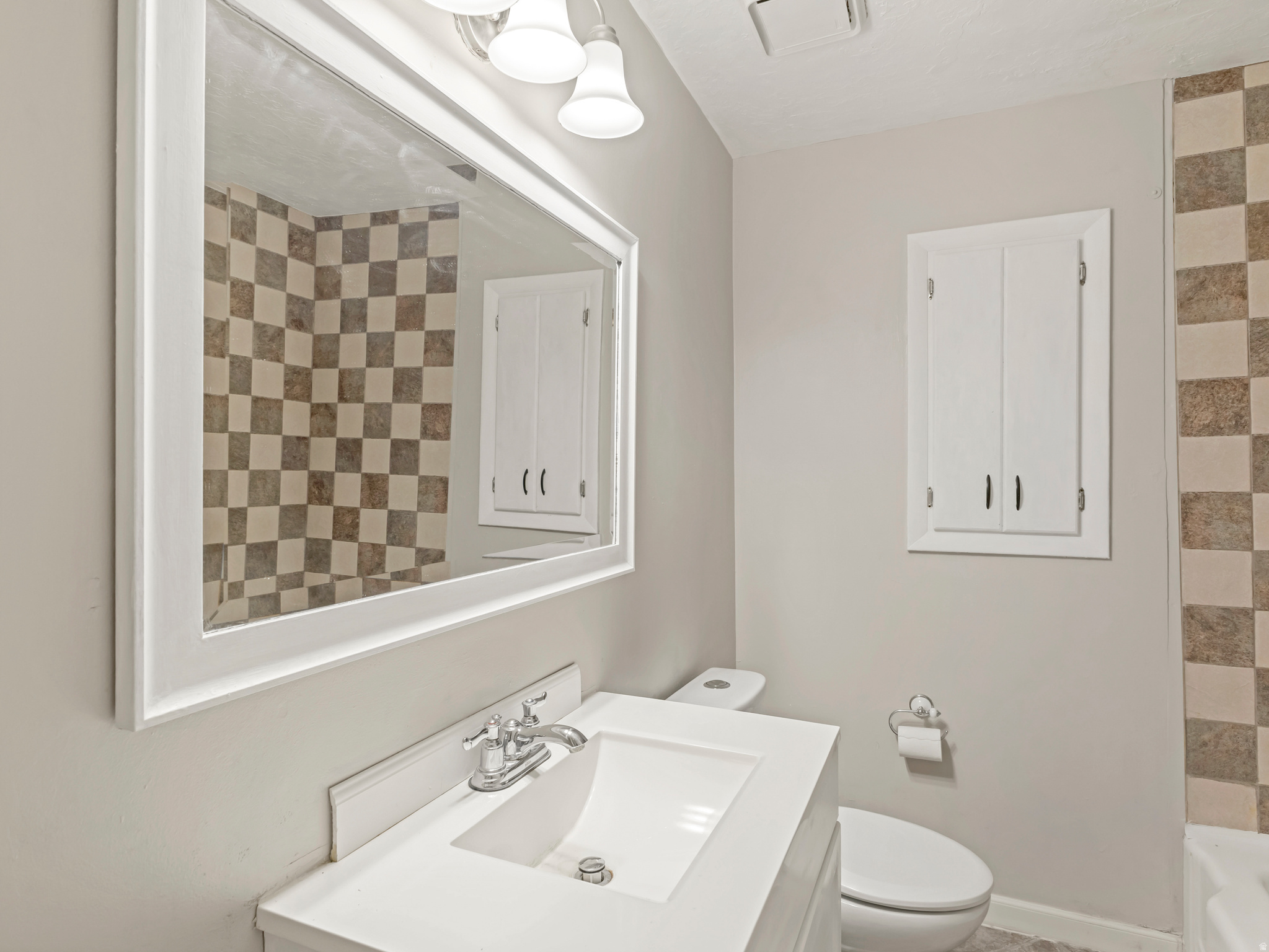 RANDALL WAY - Residential