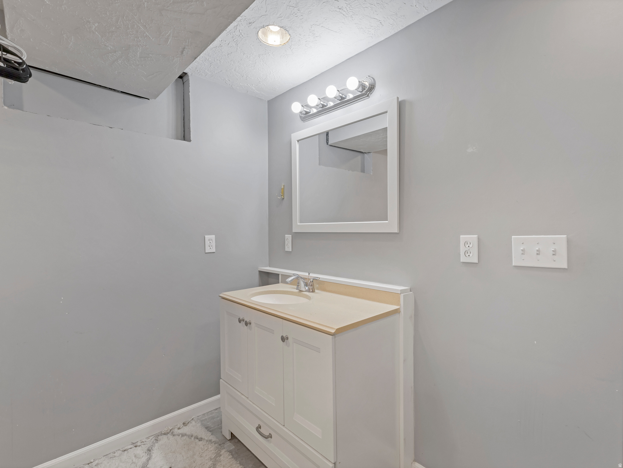 RANDALL WAY - Residential