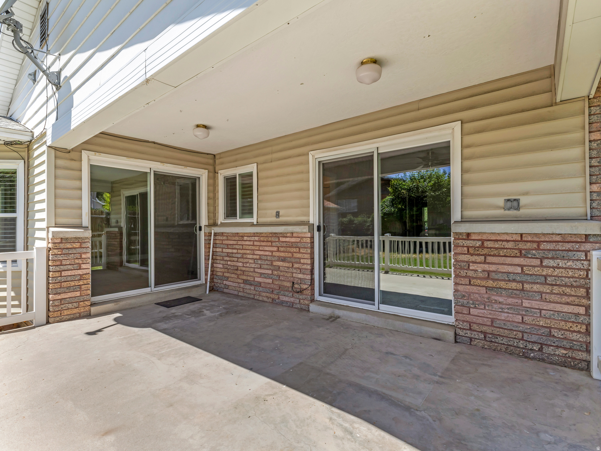 RANDALL WAY - Residential