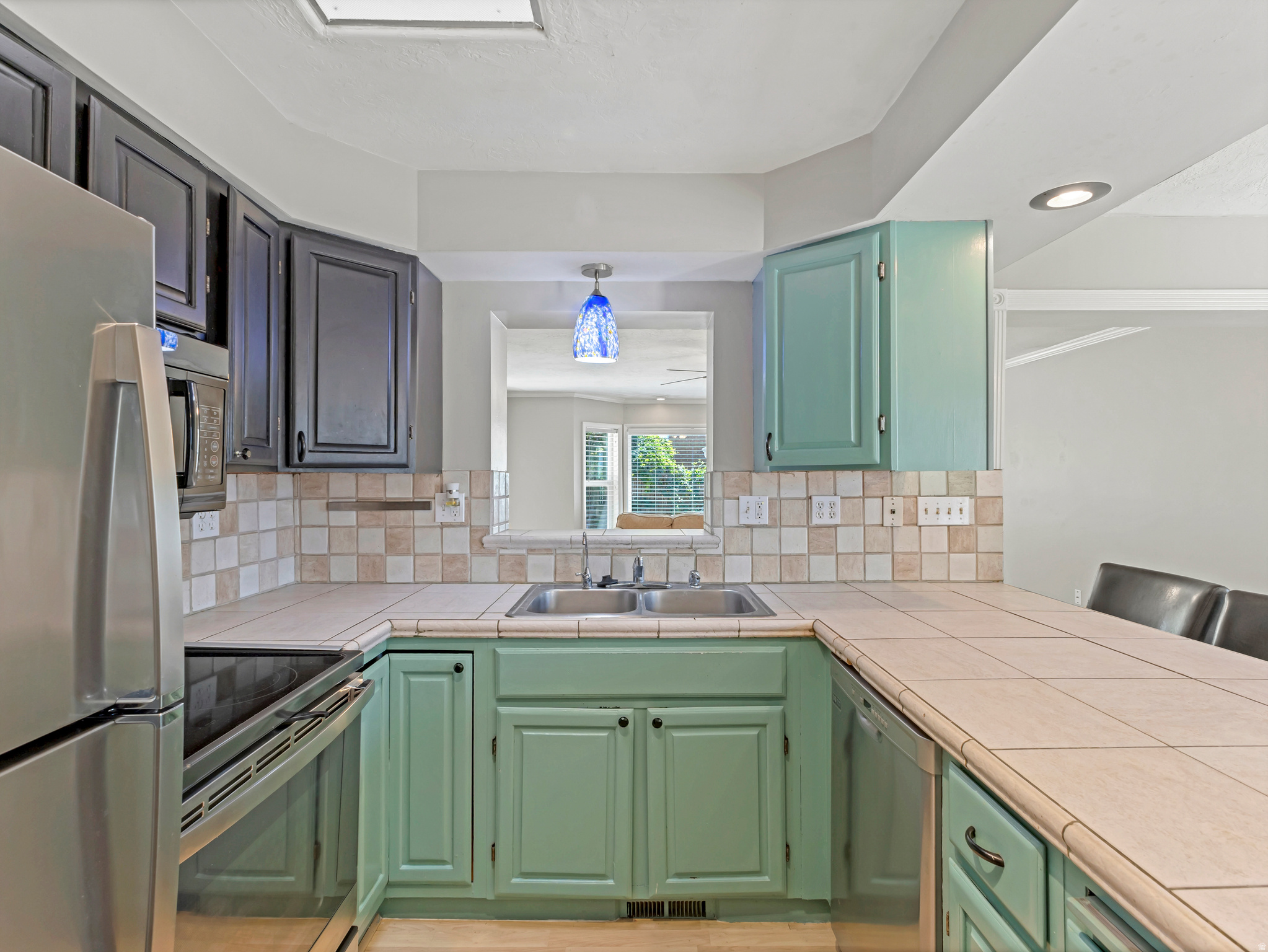 RANDALL WAY - Residential