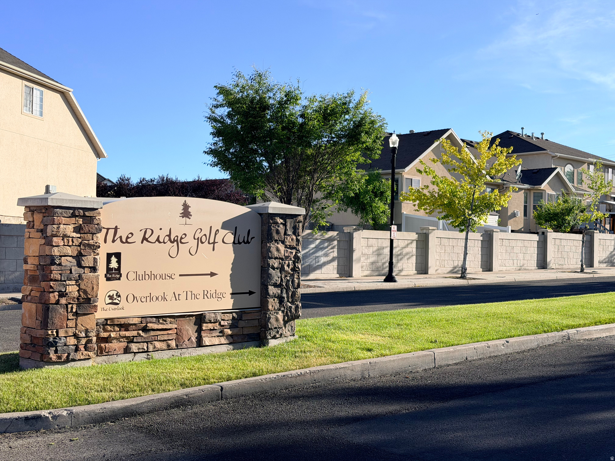 COLONY WEST - Residential