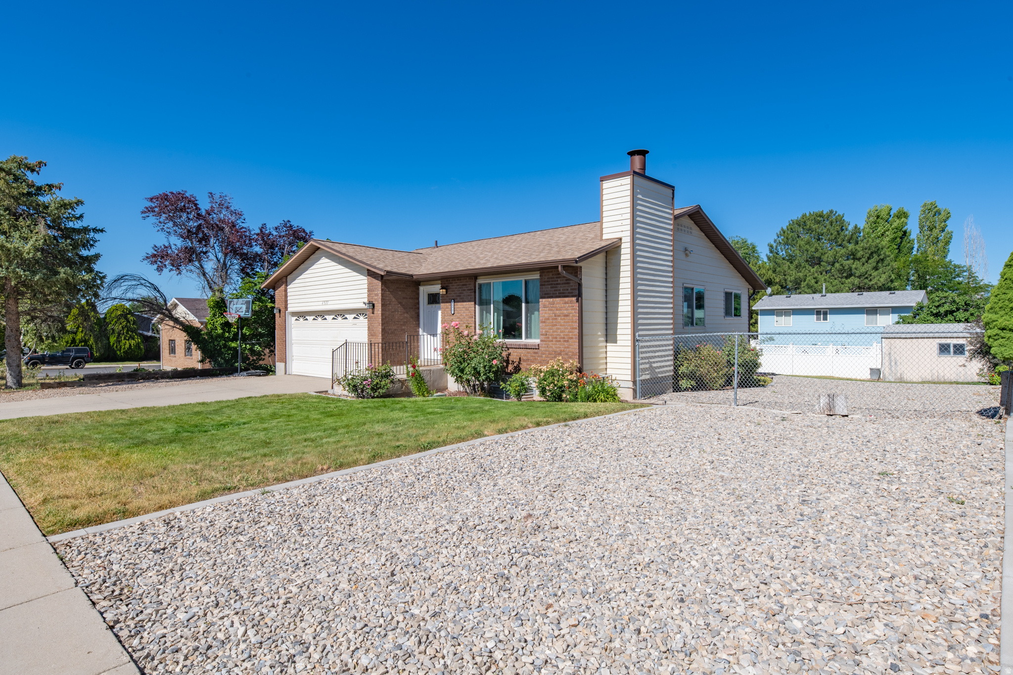 COLONY WEST - Residential