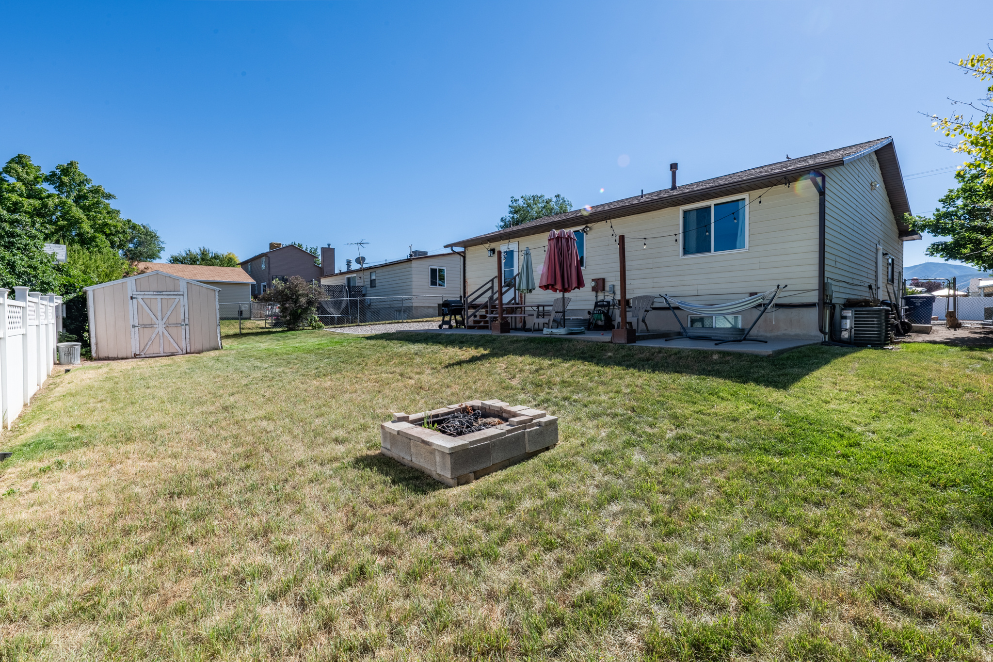 COLONY WEST - Residential