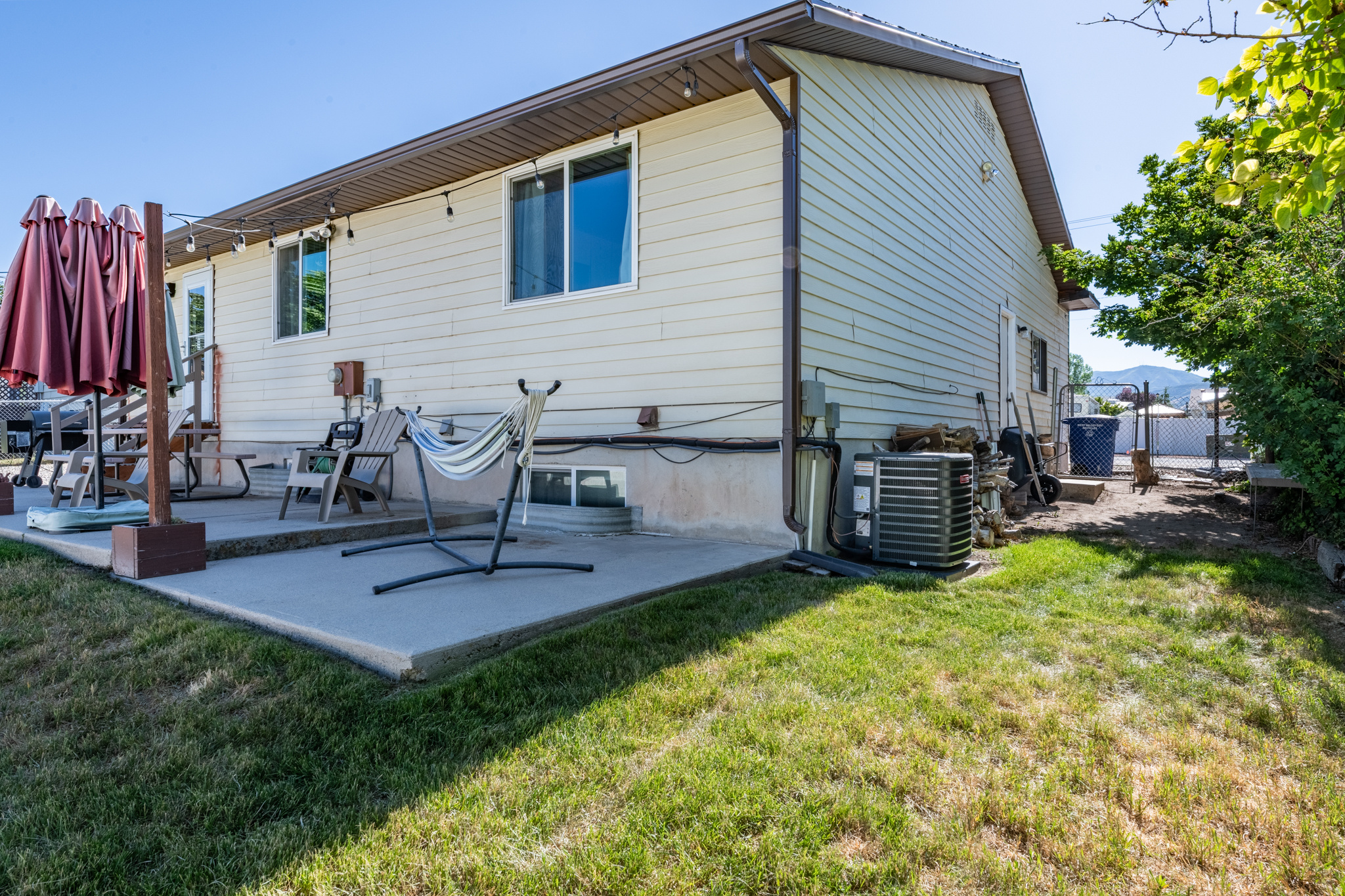 COLONY WEST - Residential