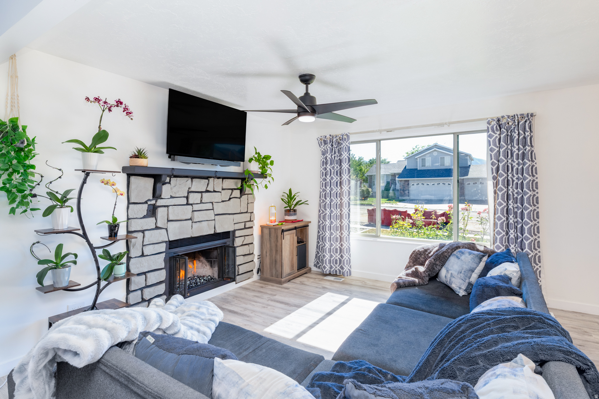 COLONY WEST - Residential