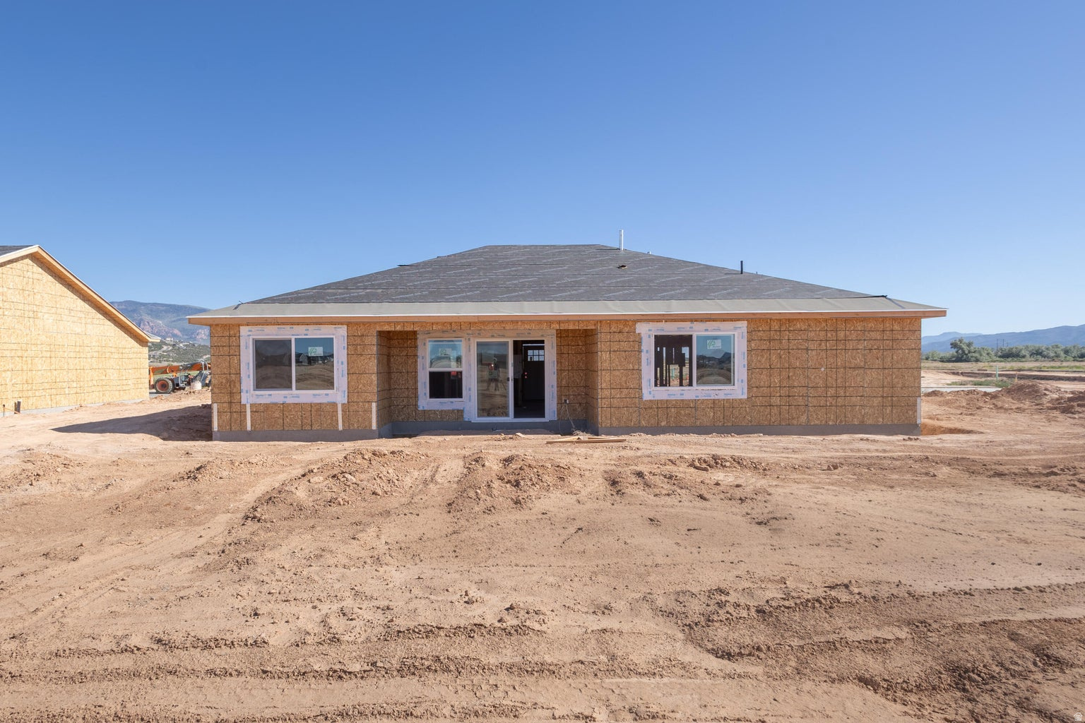 IRON WEST - Residential