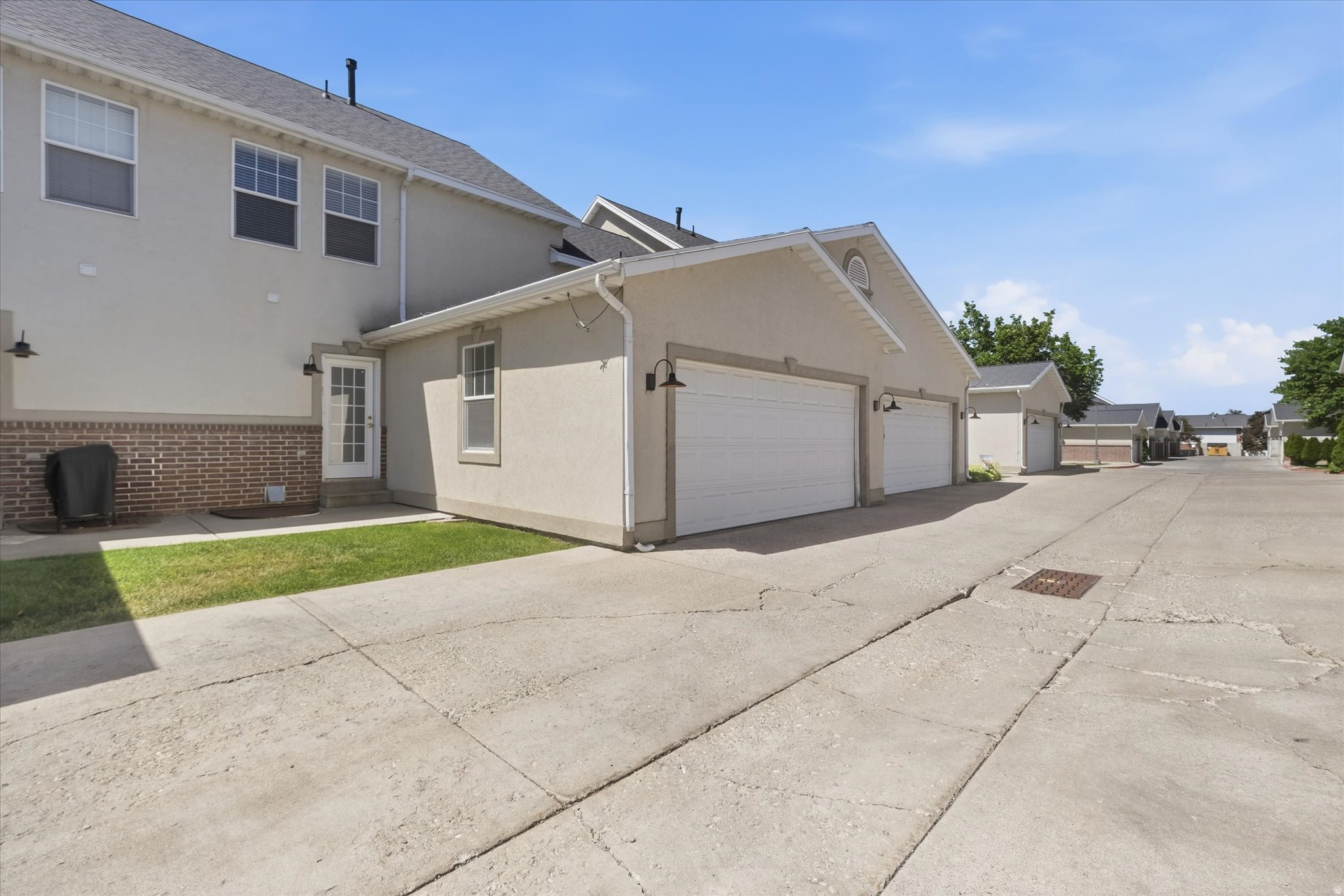 LEXINGTON VILLAGE - Residential