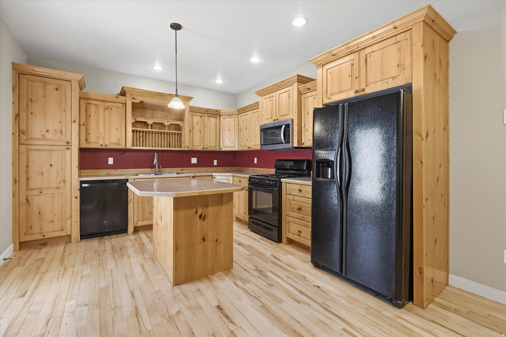 LEXINGTON VILLAGE - Residential