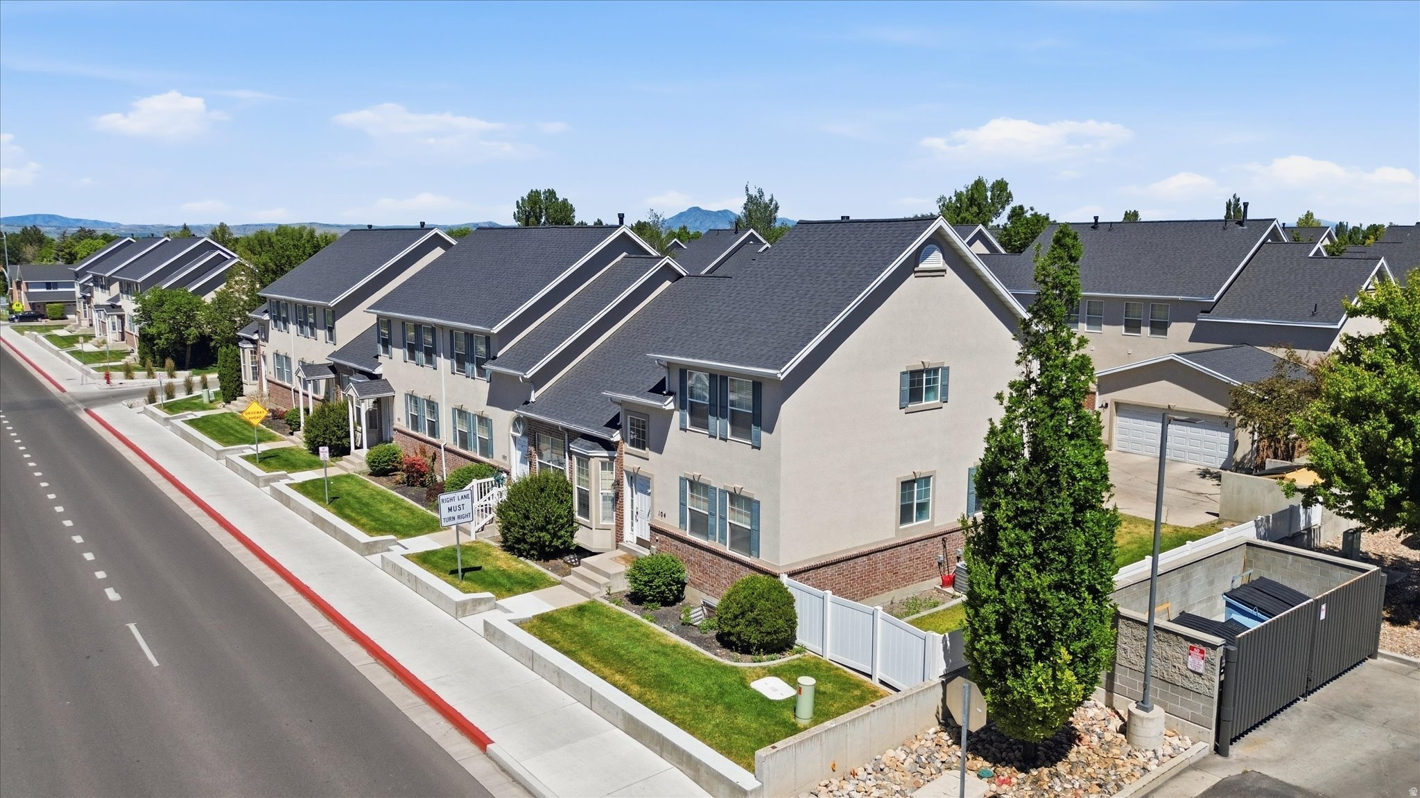 LEXINGTON VILLAGE - Residential