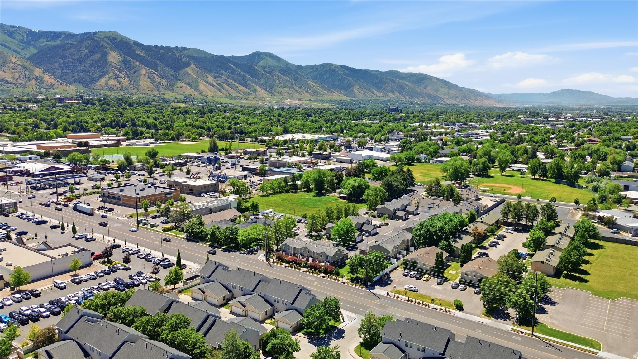 LEXINGTON VILLAGE - Residential