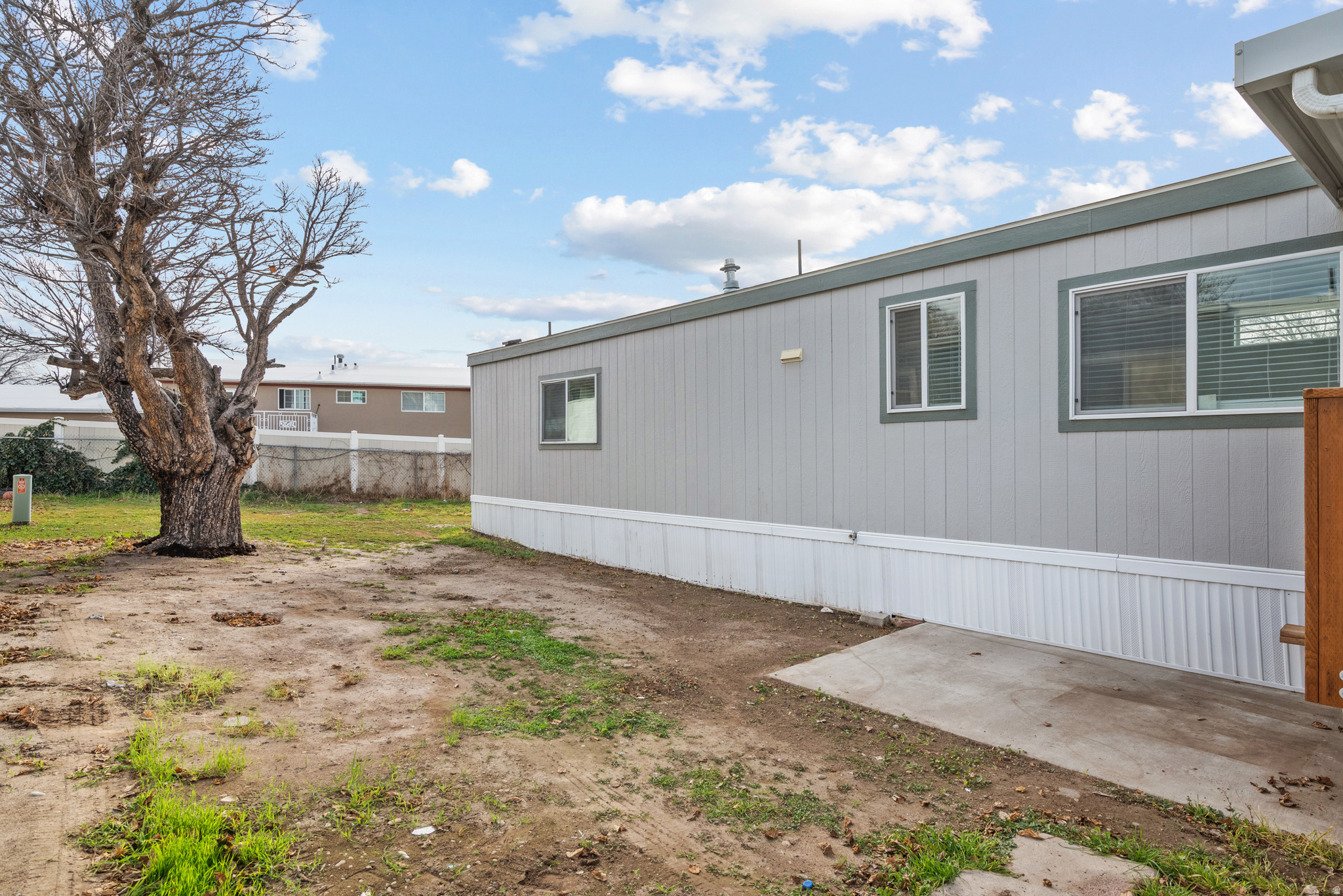 VILLAGE GREEN PARK - Residential