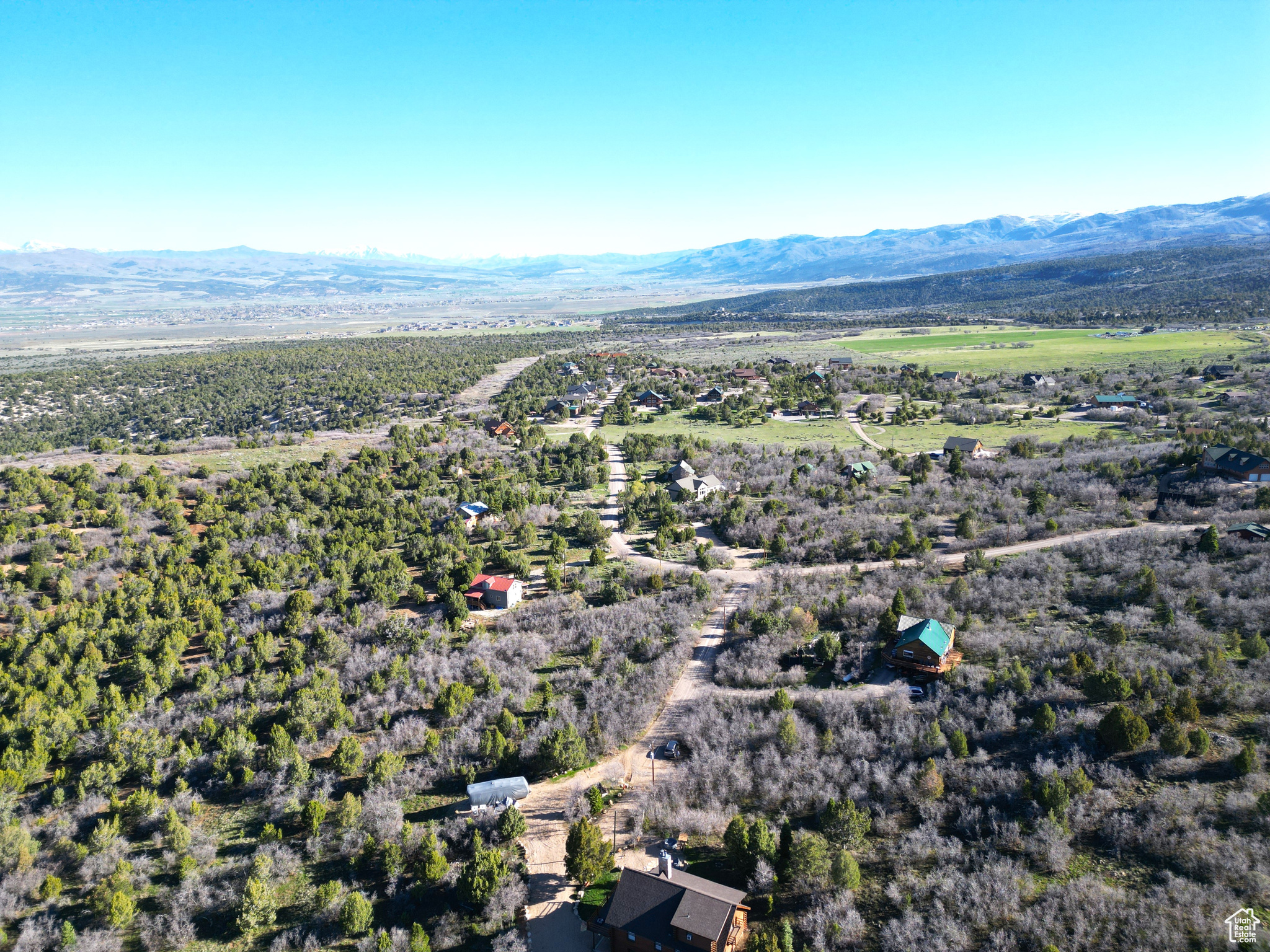 WHISPERING PINES III - Land